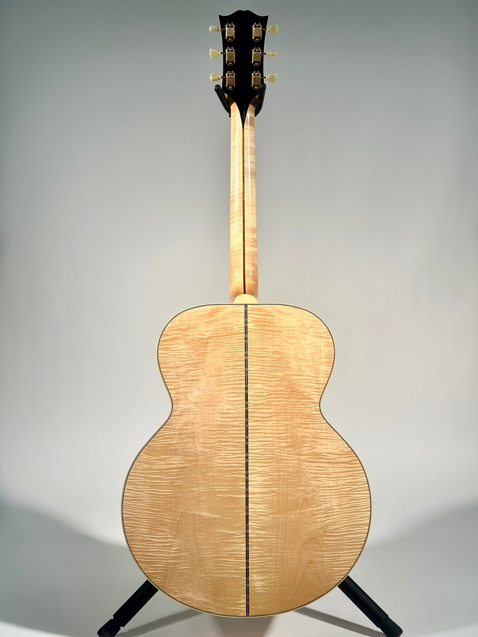 Gibson 1957 SJ-200, Antique Natural (Finish Flaw)