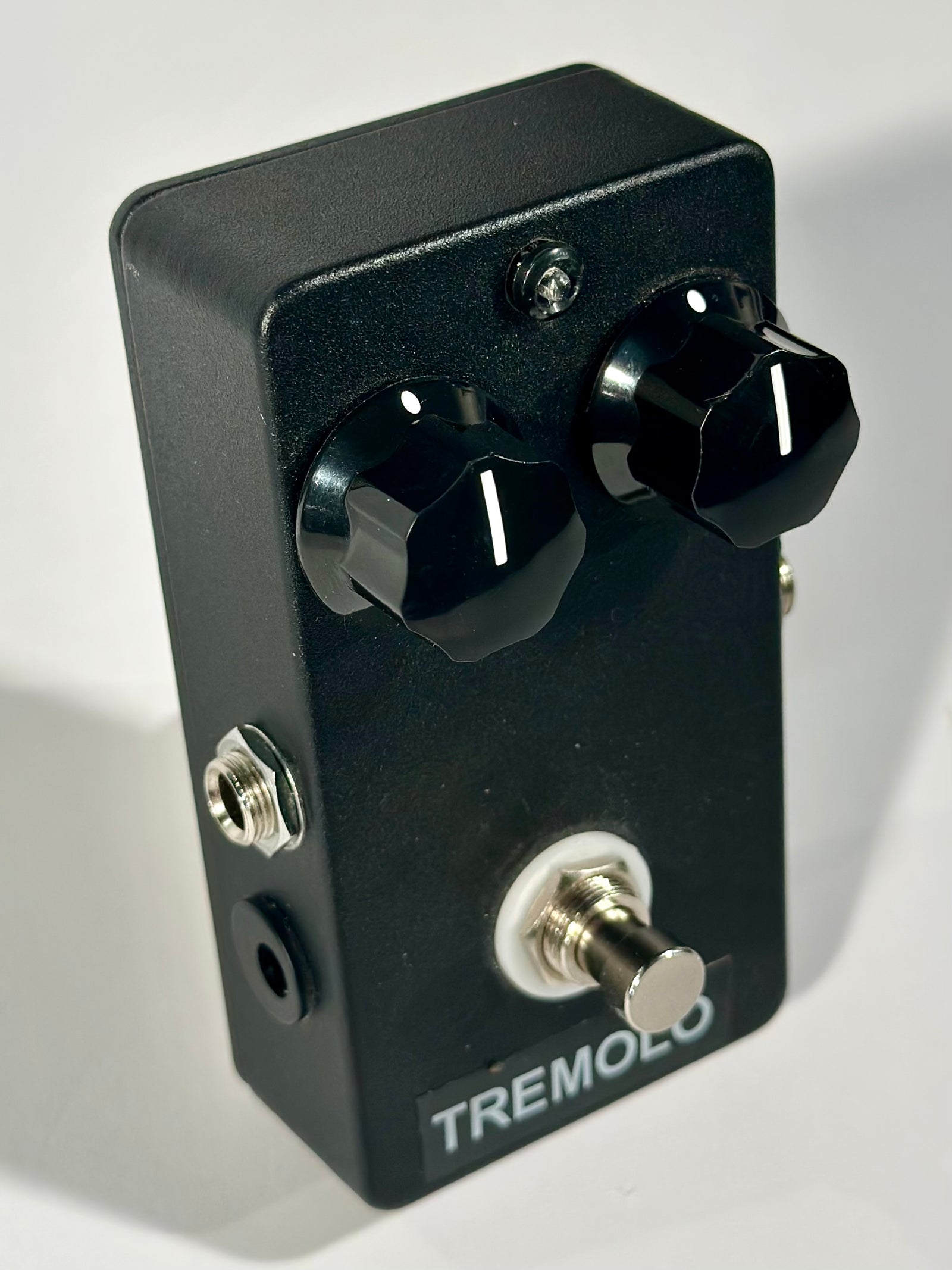 DIY Swamp Thang Tremolo Clone (trade In)