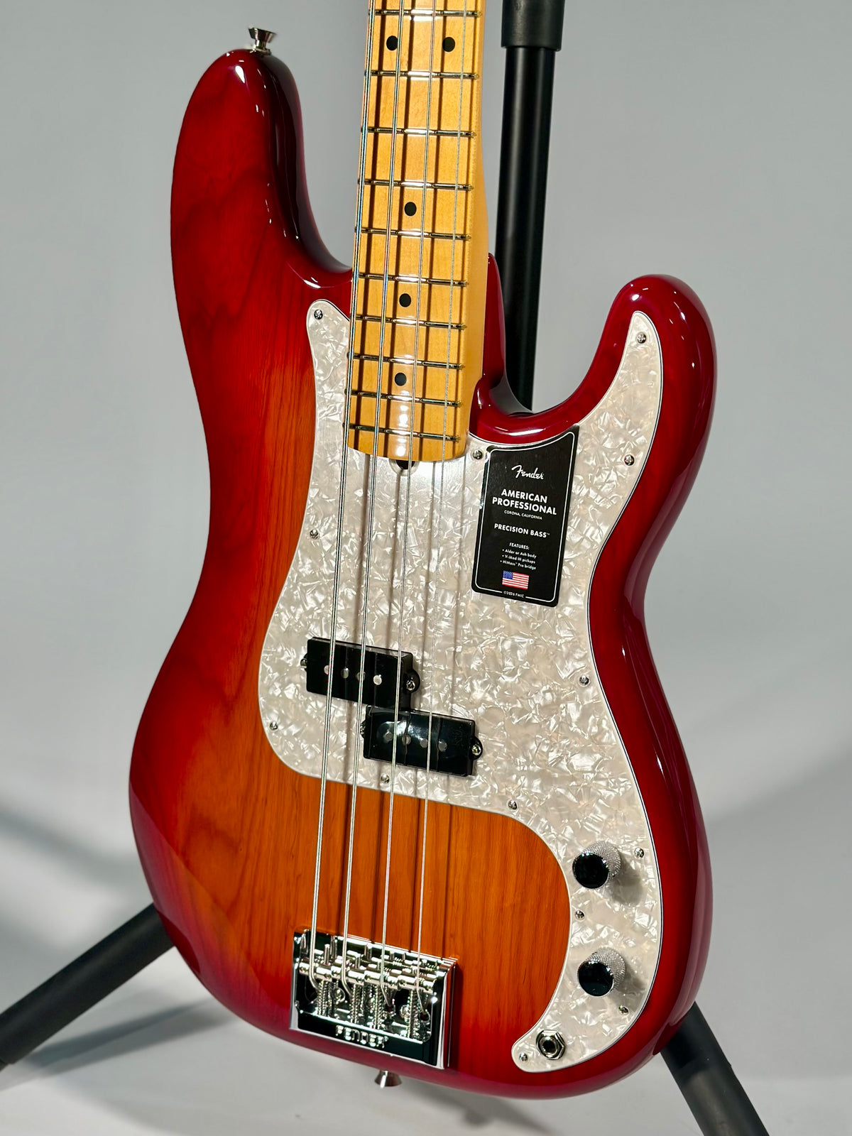 Fender American Professional Precision Bass, Aged Cherry Burst