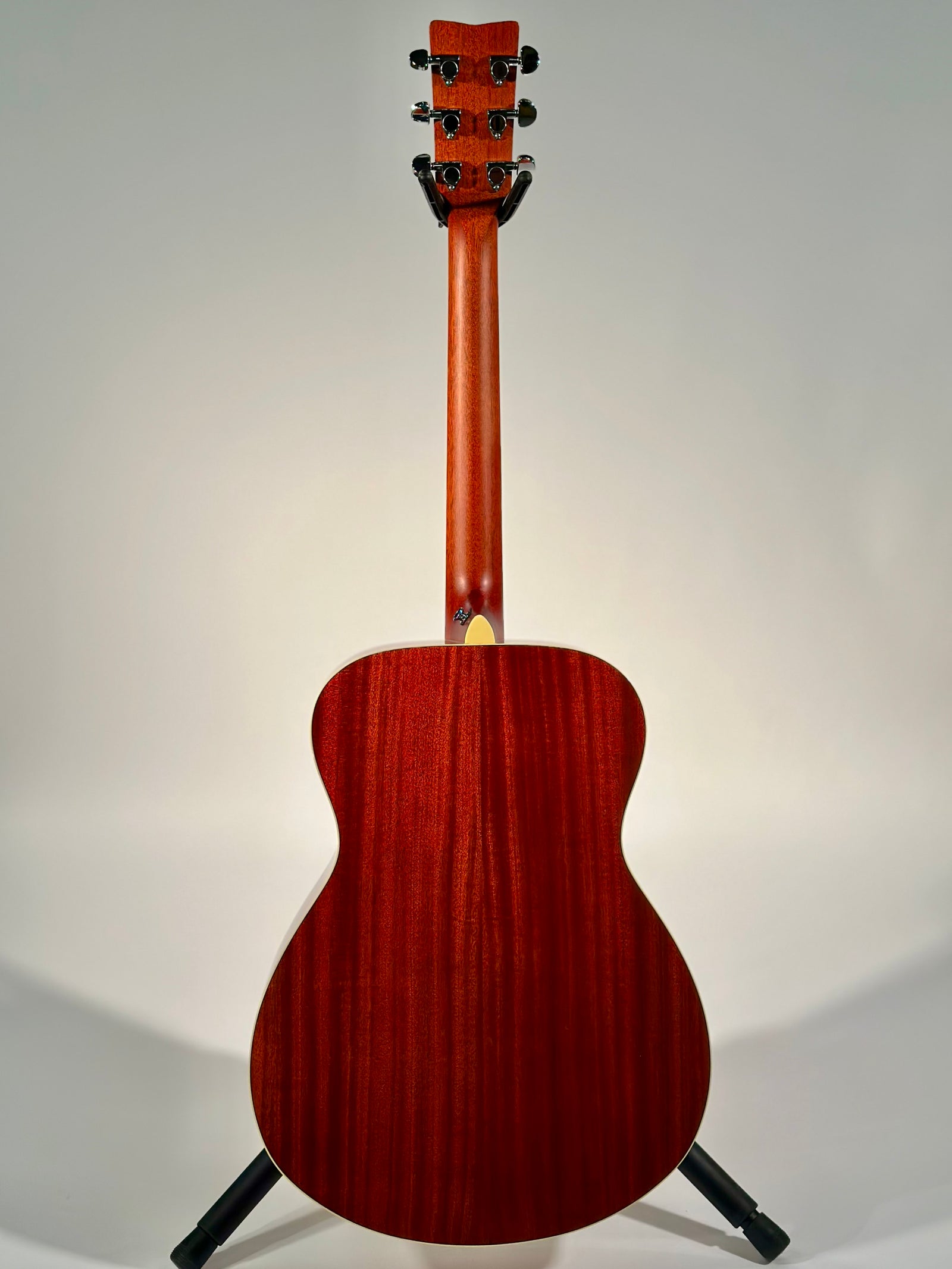 Yamaha FS-820, Autumn Burst with Hardshell Case (Trade in)