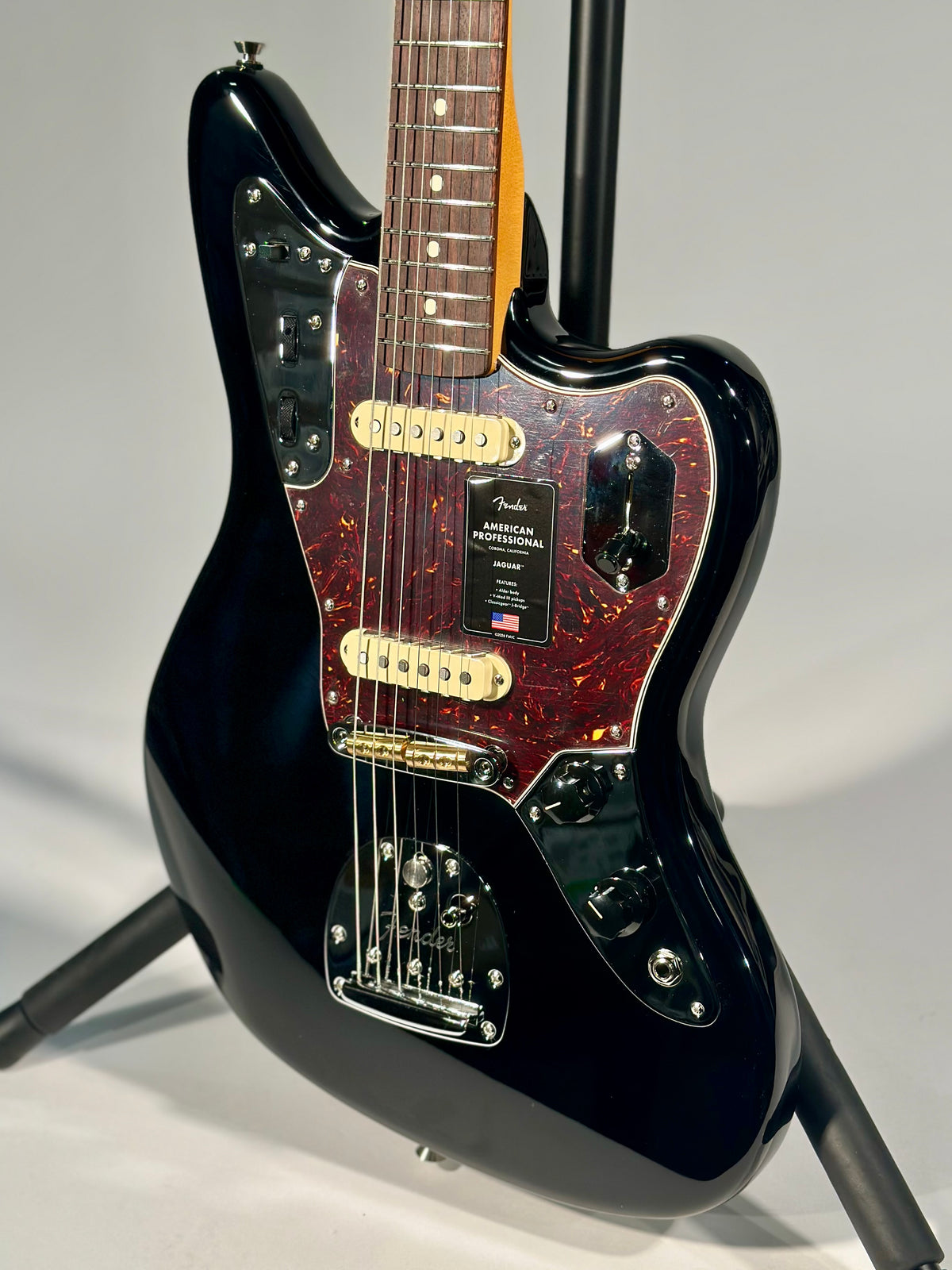 Fender American Professional Jaguar, Black (Finish Flaw)