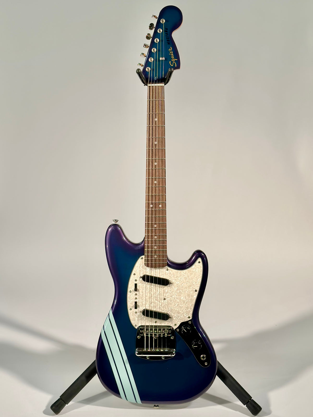 Squier FSR Classic Vibe 1960s Mustang, Competition Burgundy