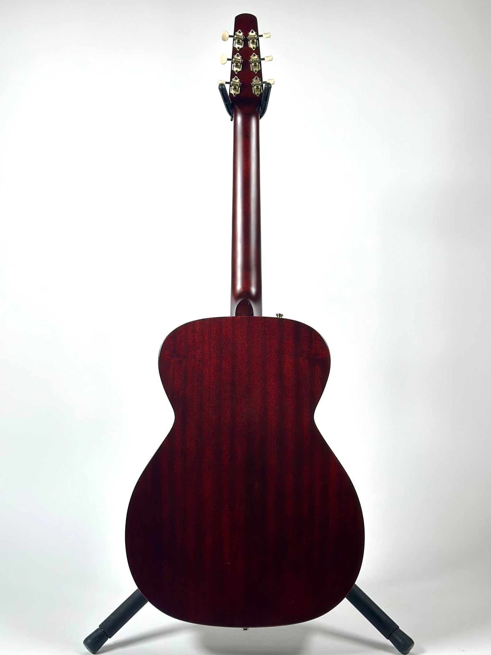 Seagull M6 Concert Hall LTD, Ruby Red, EQ