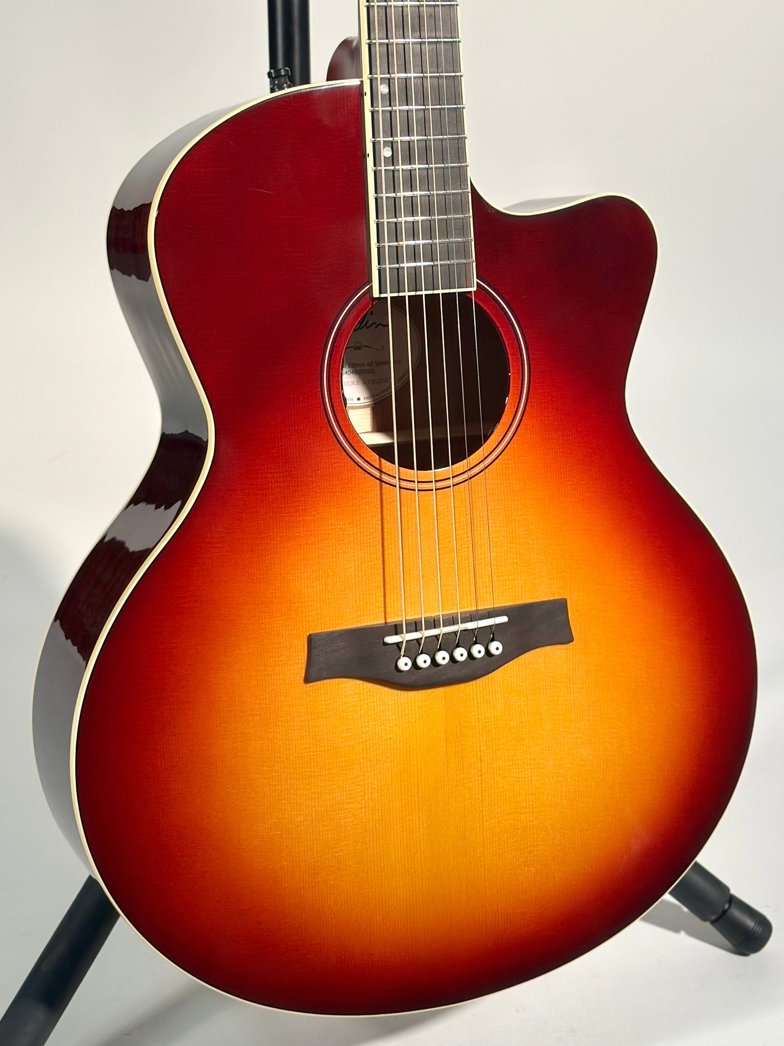 Godin Atelier Special Edition AE, Sunset Burst