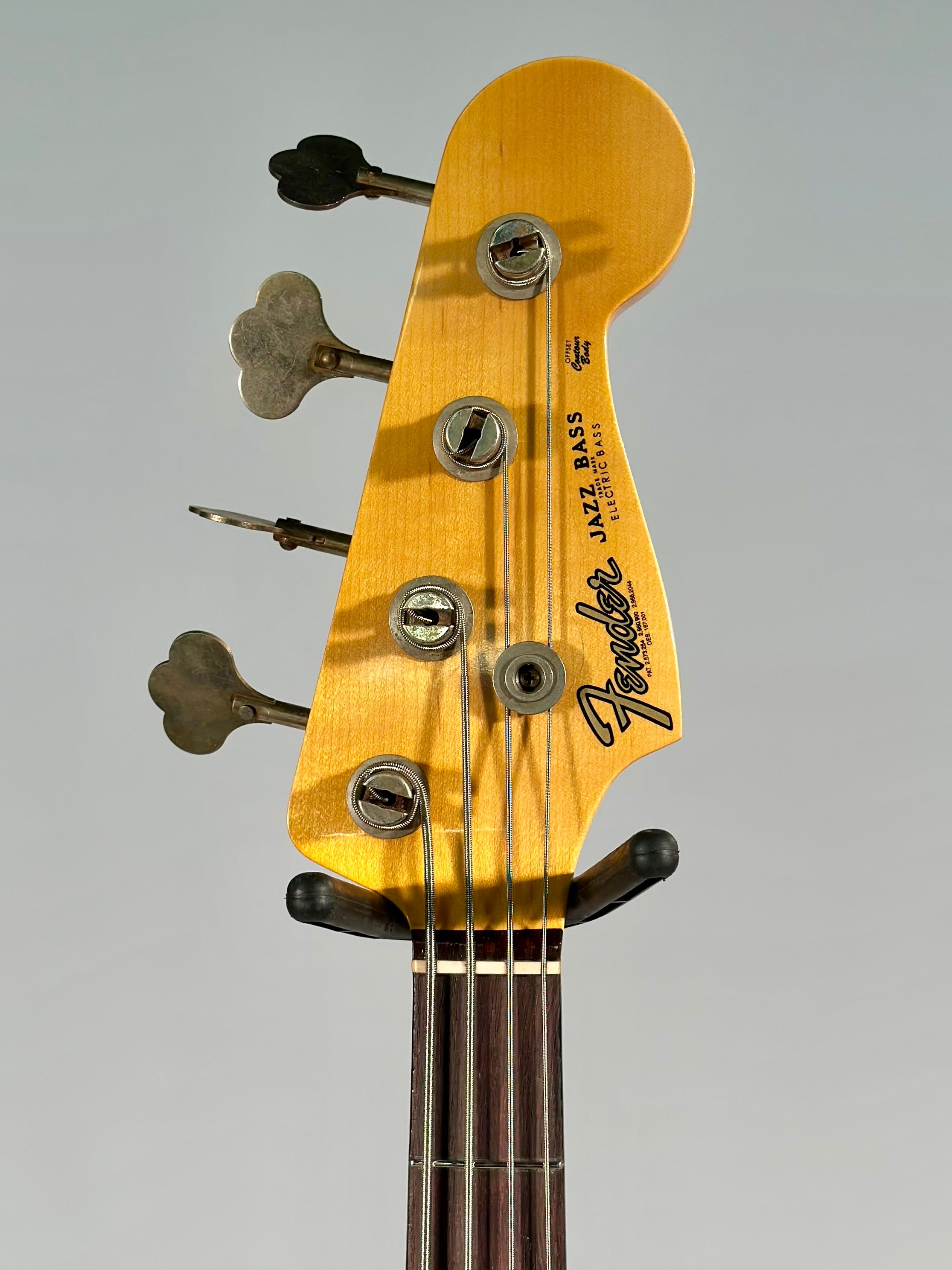 Fender Custom Shop 1964 Jazz Bass Journeyman Relic, Flash Pink/Olympic White
