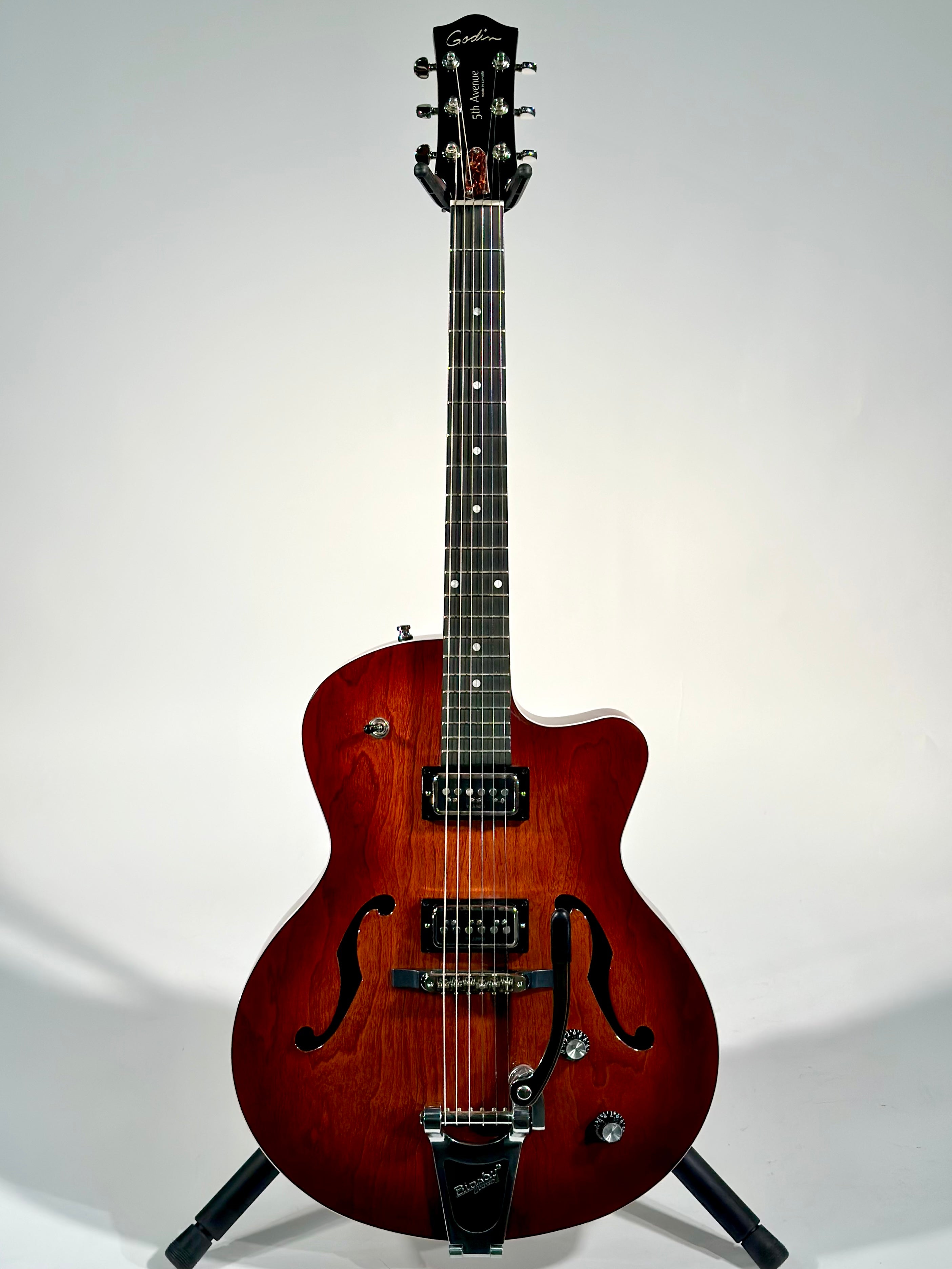 Godin 5th Avenue Uptown T-Armond Havana Burst