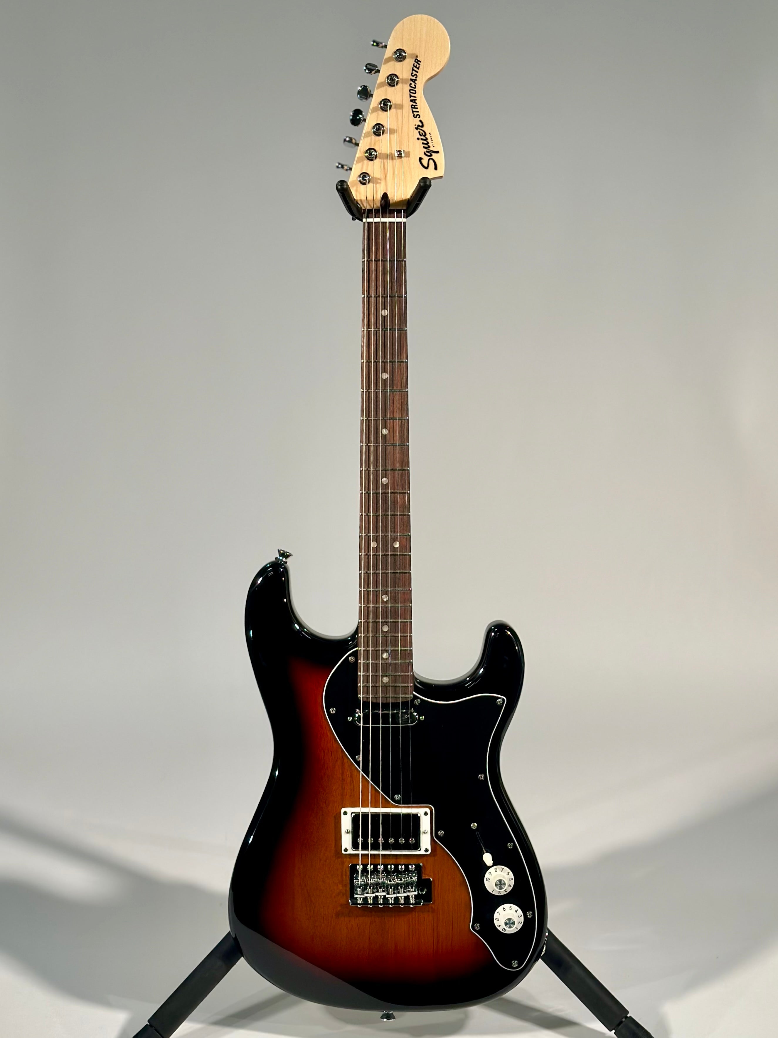 Squier Paranormal Stratocaster Deluxe, 3-Color Sunburst