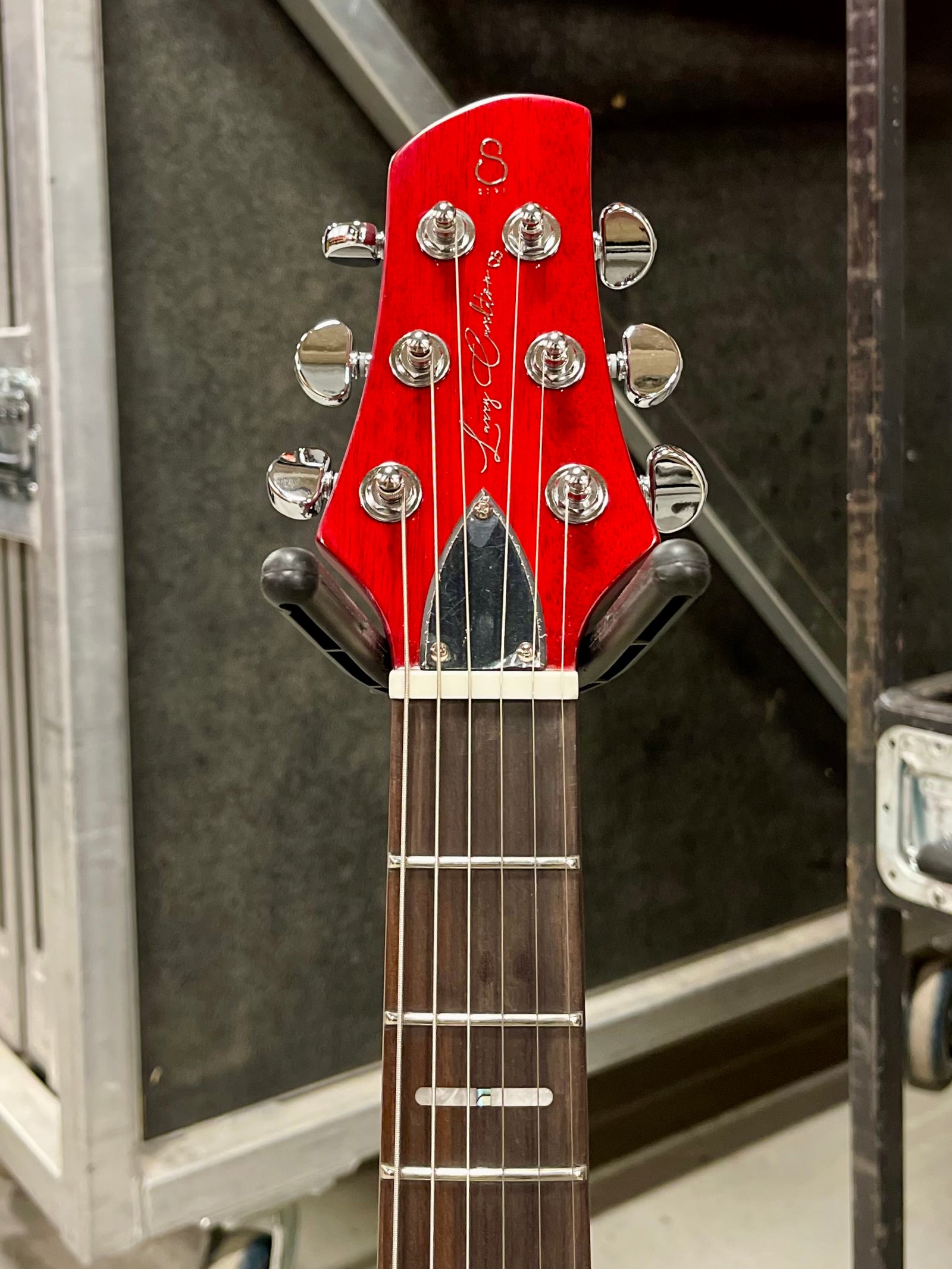 Larry Carlton Q3, Vintage Cherry