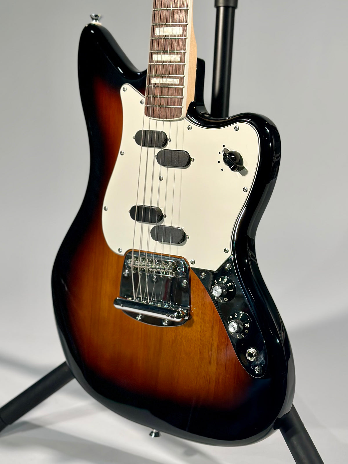 Squier Paranormal Electric VI, 3-Color Sunburst