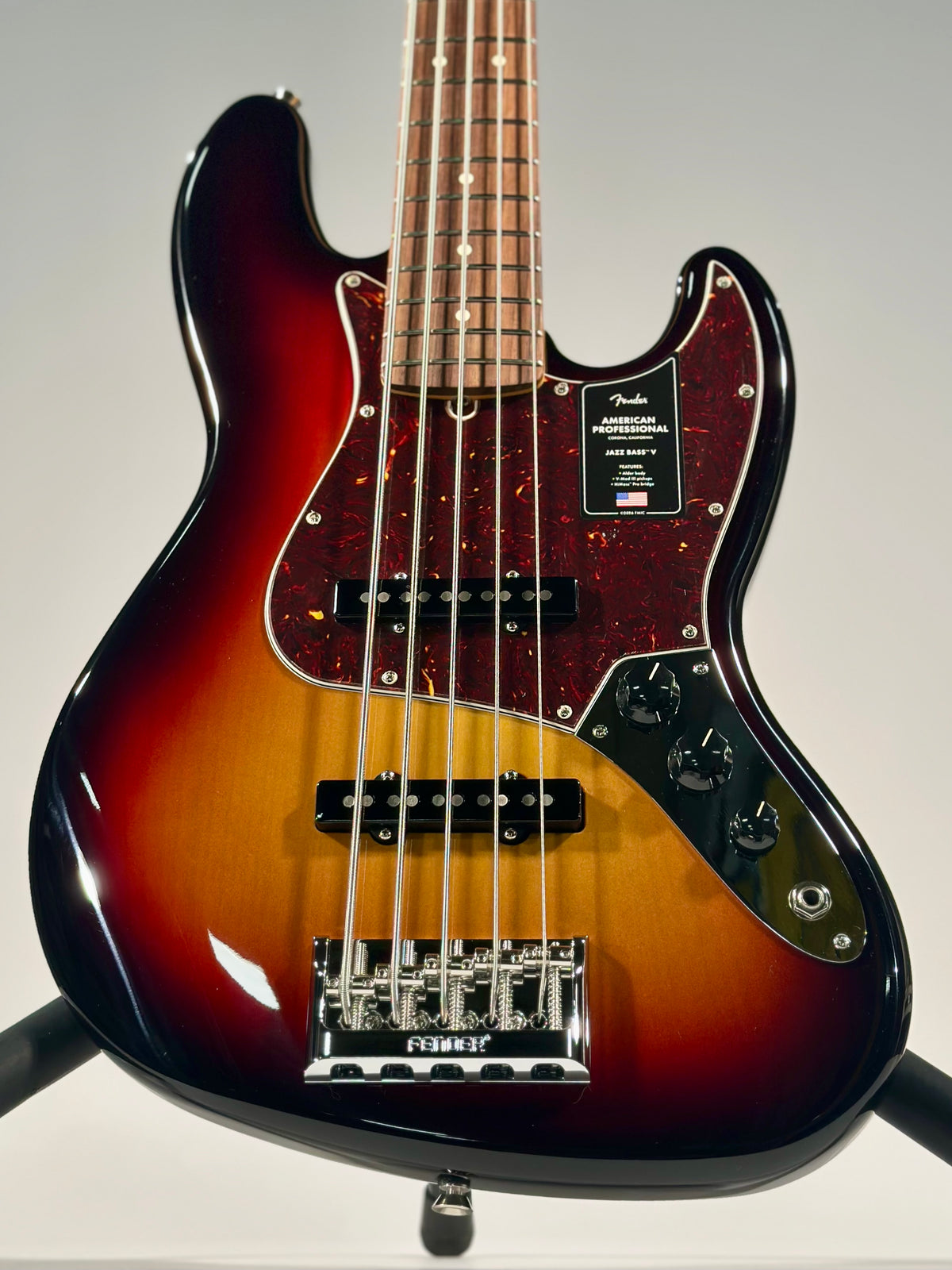 Fender American Professional Jazz Bass V, 3-Color Sunburst