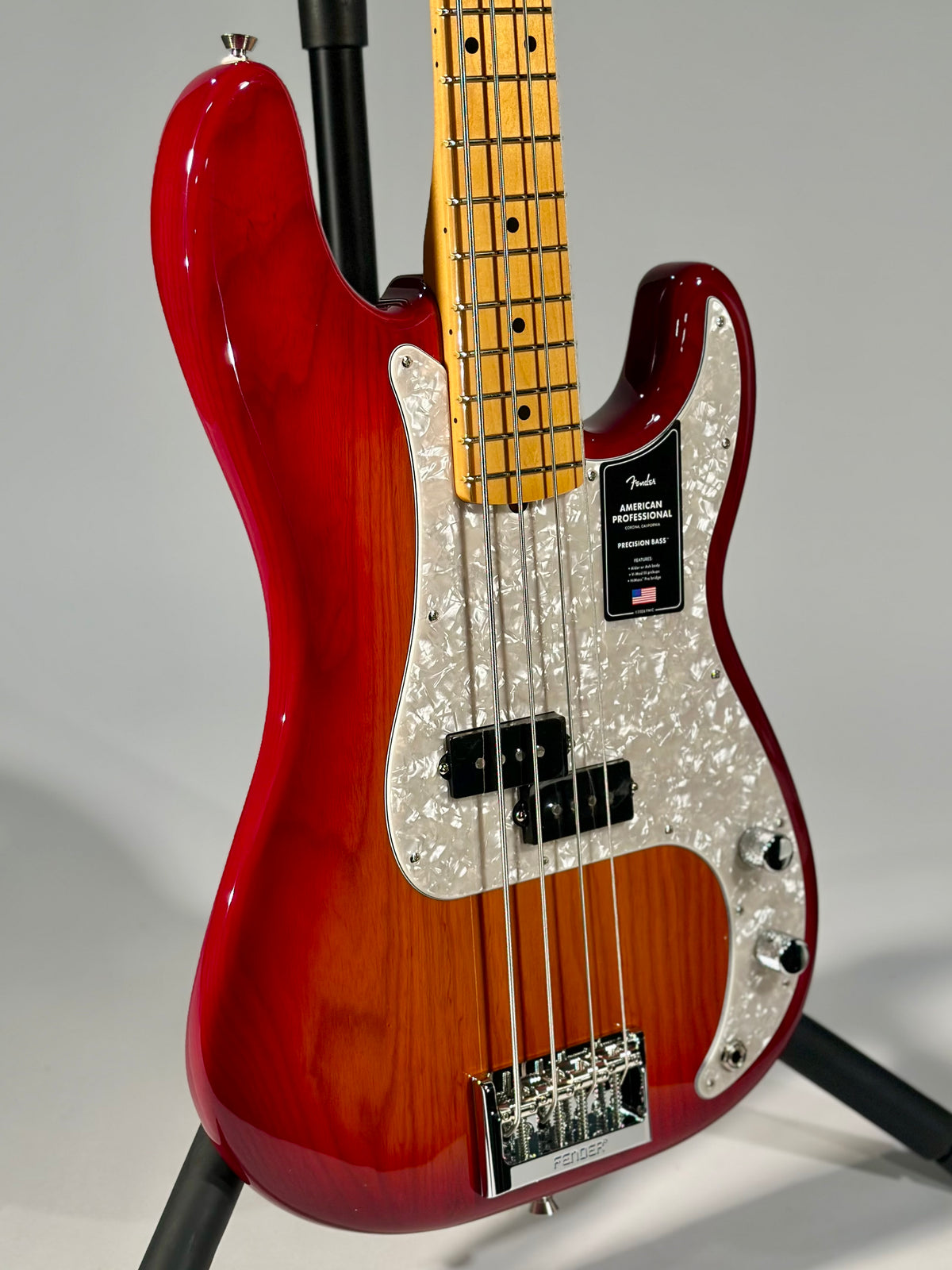 Fender American Professional Precision Bass, Aged Cherry Burst