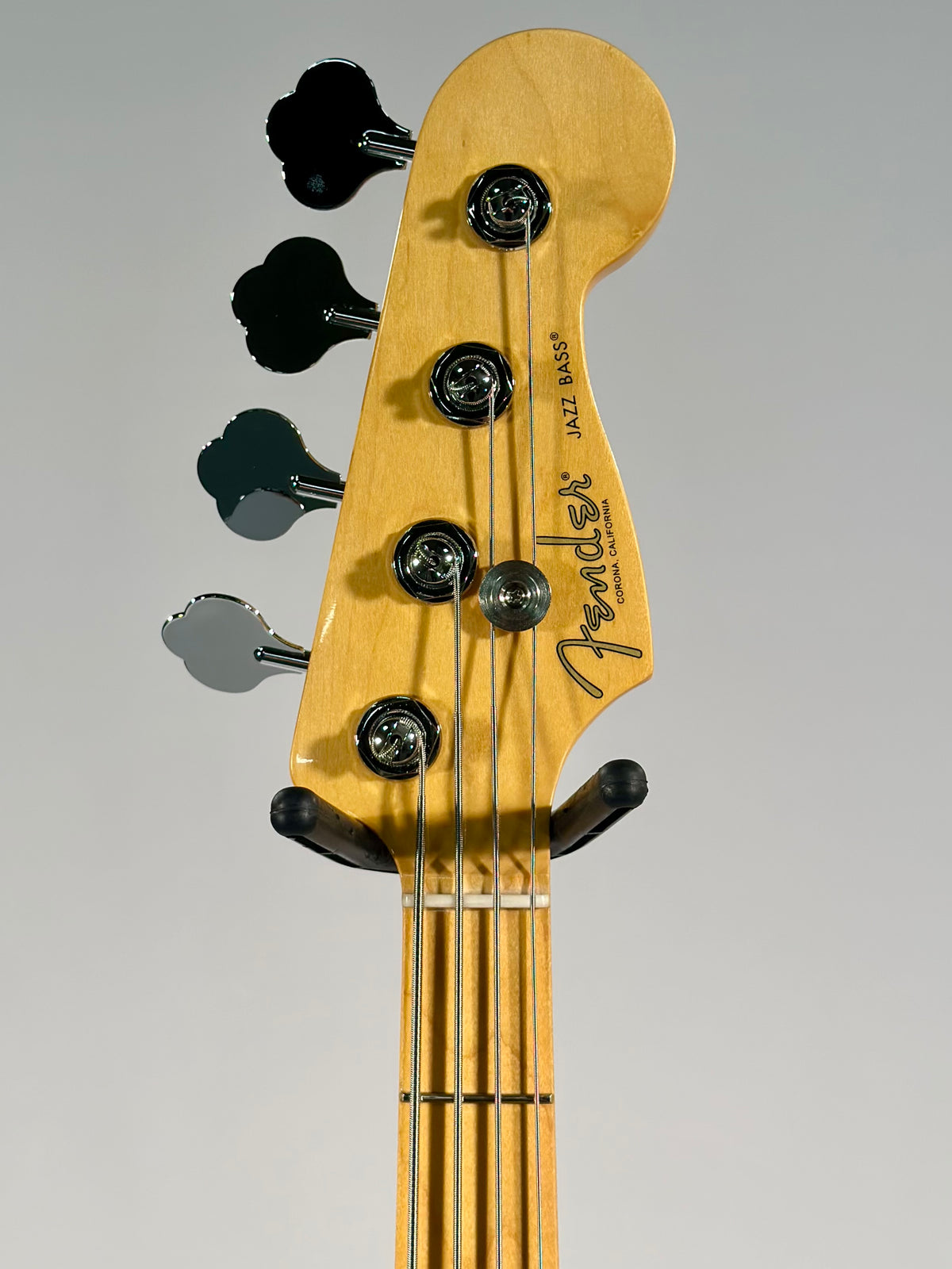 Fender American Professional Jazz Bass, 3-Color Sunburst