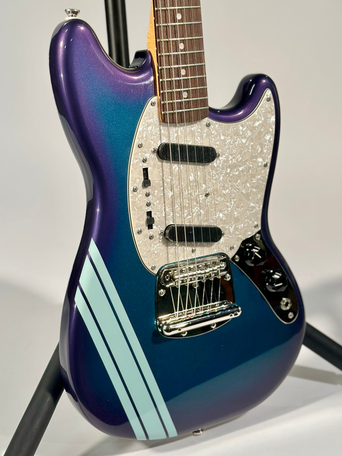 Squier FSR Classic Vibe 1960s Mustang, Competition Burgundy