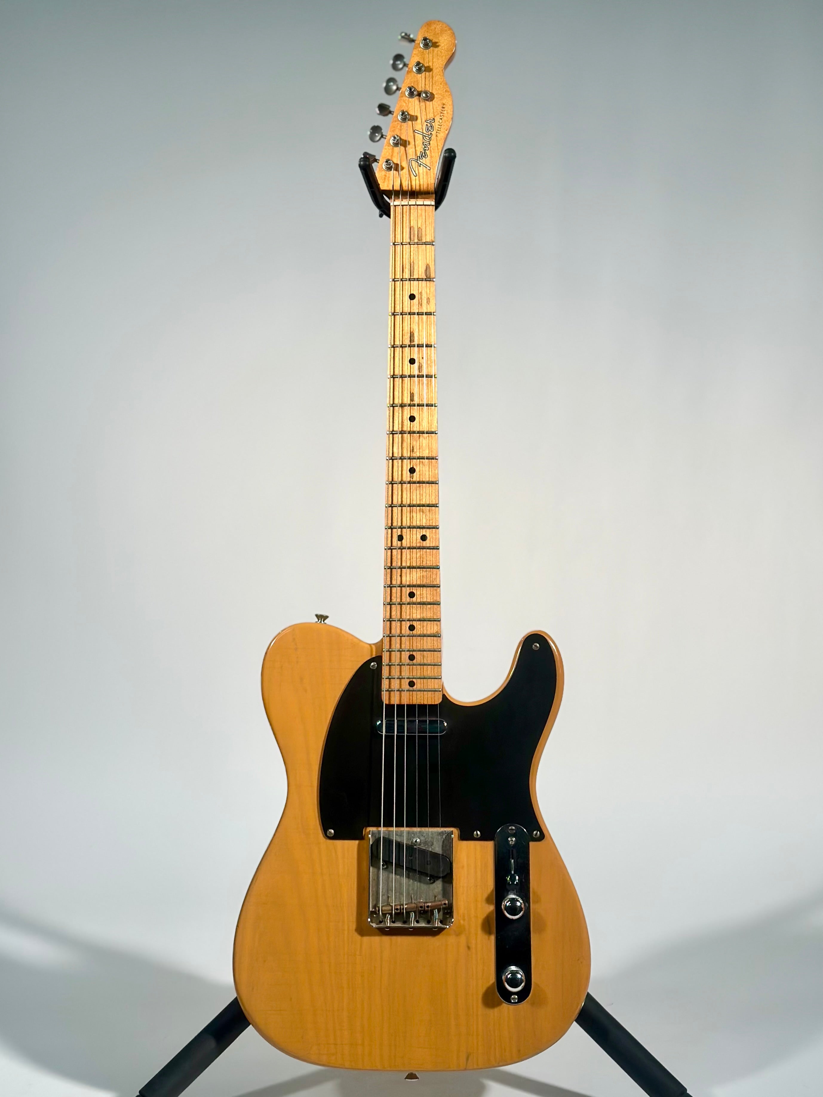 Fender American Vintage "Fullerton Reissue" '52 Telecaster, Butterscotch Blonde (Consignment)