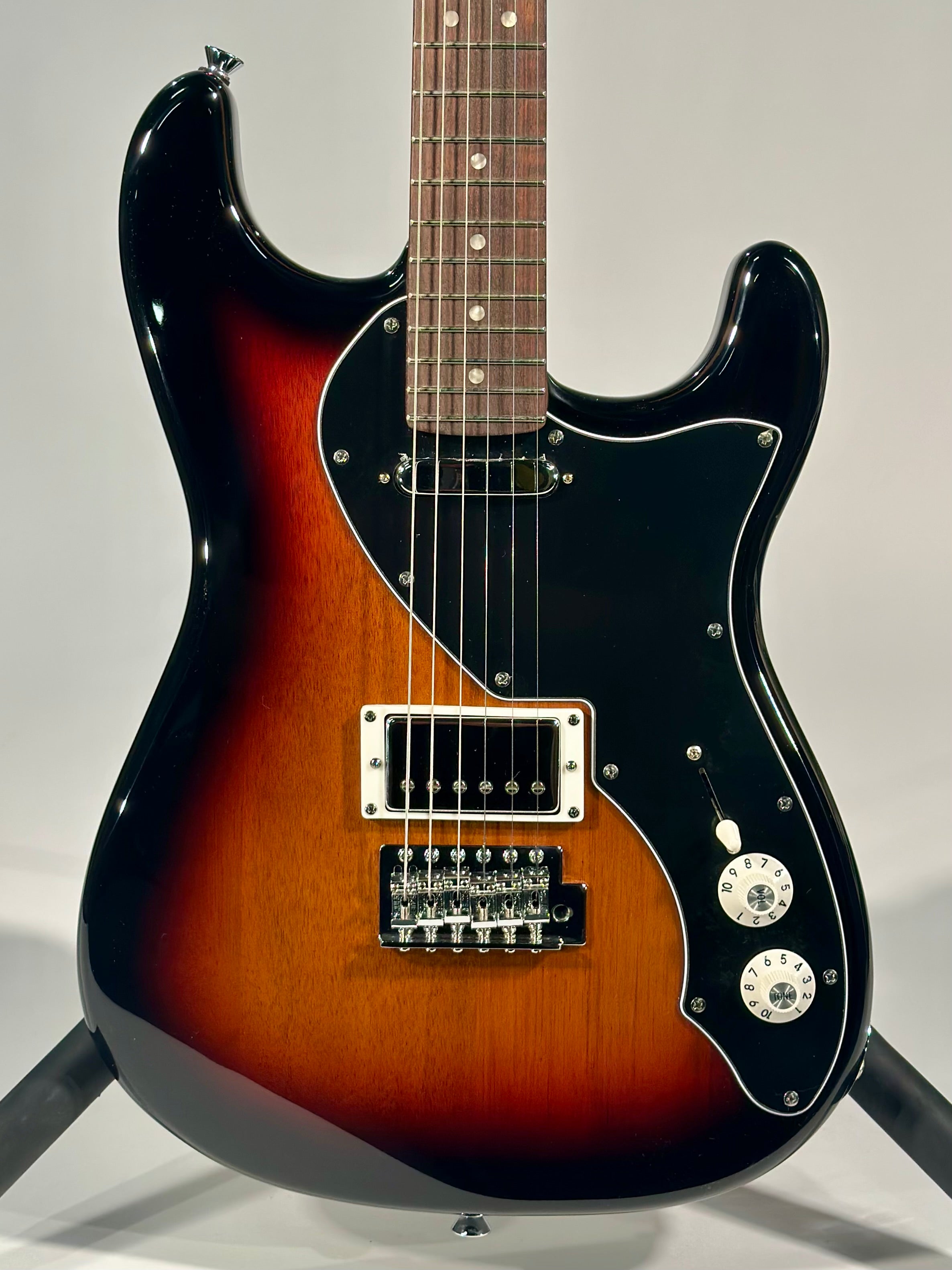 Squier Paranormal Stratocaster Deluxe, 3-Color Sunburst