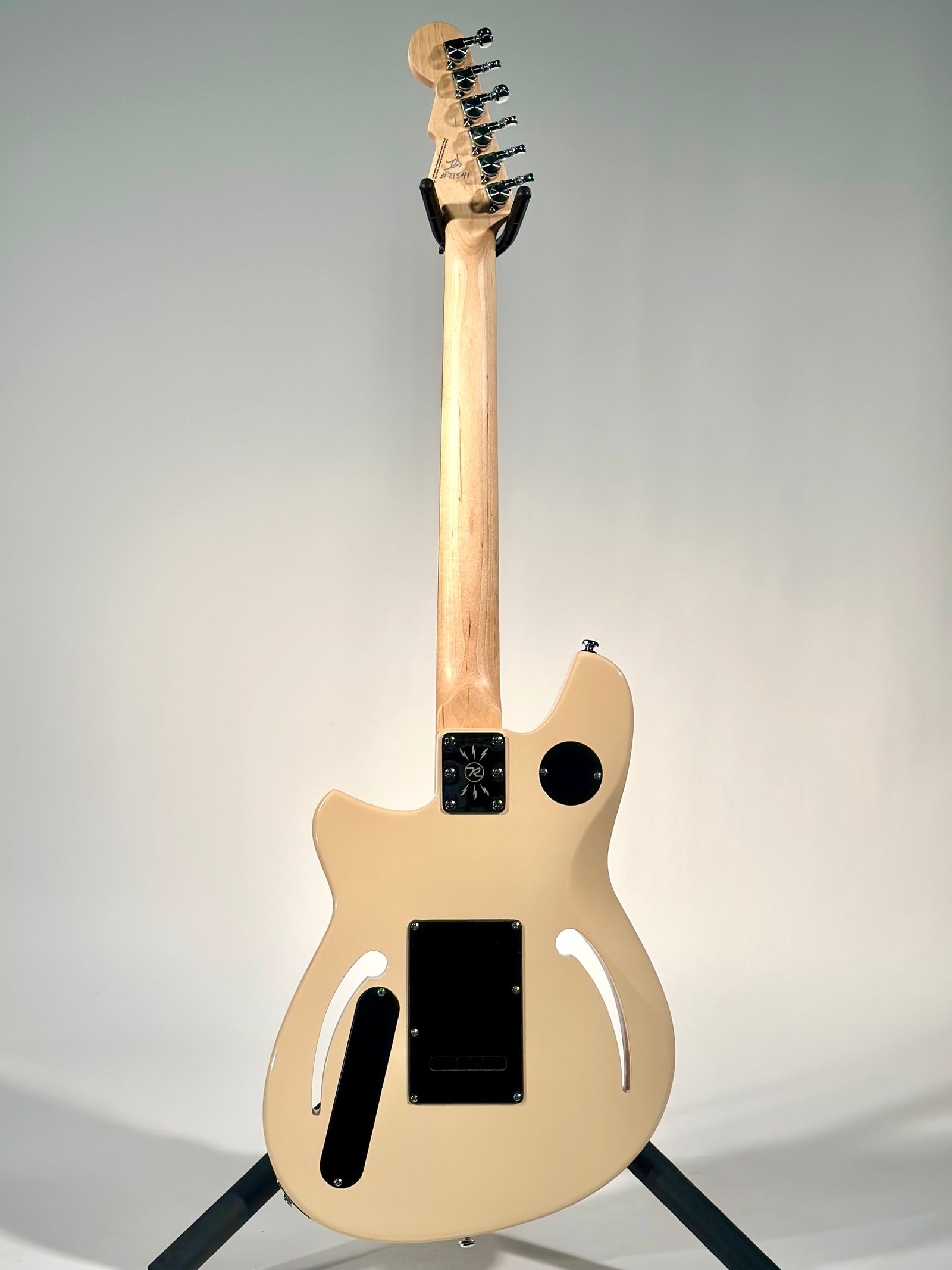 Reverend Kingbolt F-Sonic, Sandstone