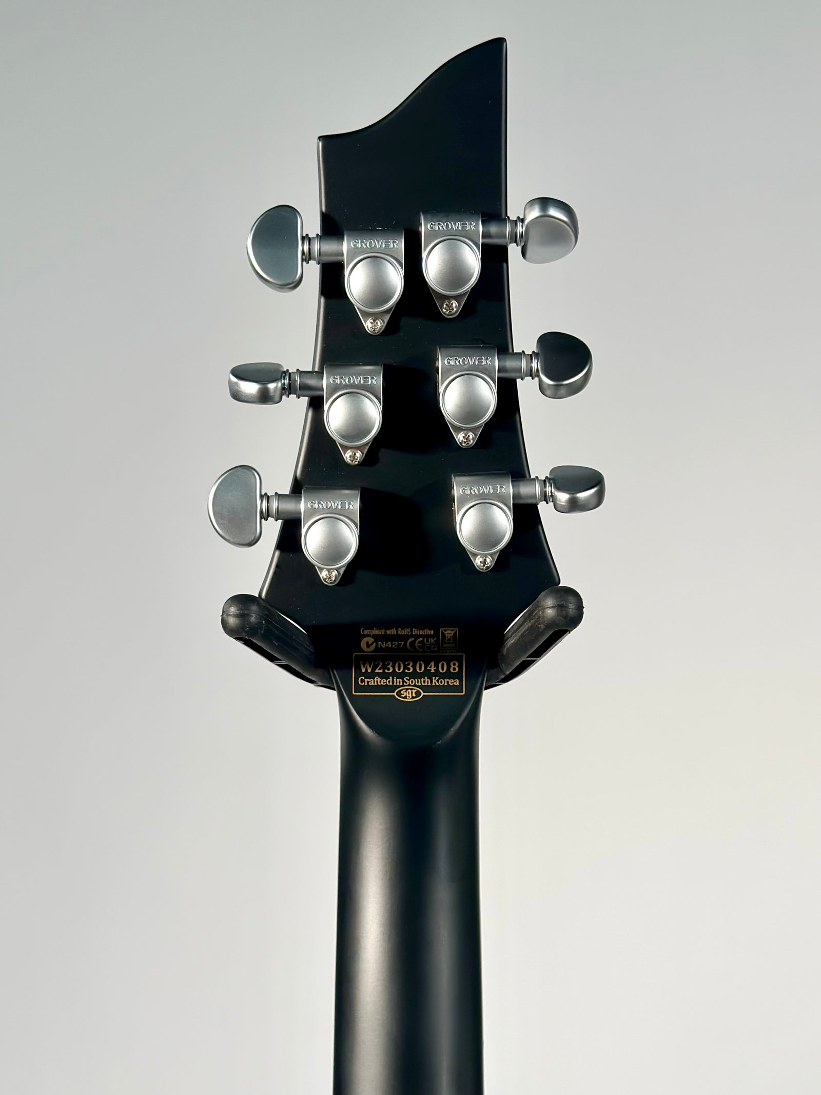 Schecter Damien Platinum-6, Floyd Rose, Sustainiac, Satin Black (Finish Flaw)