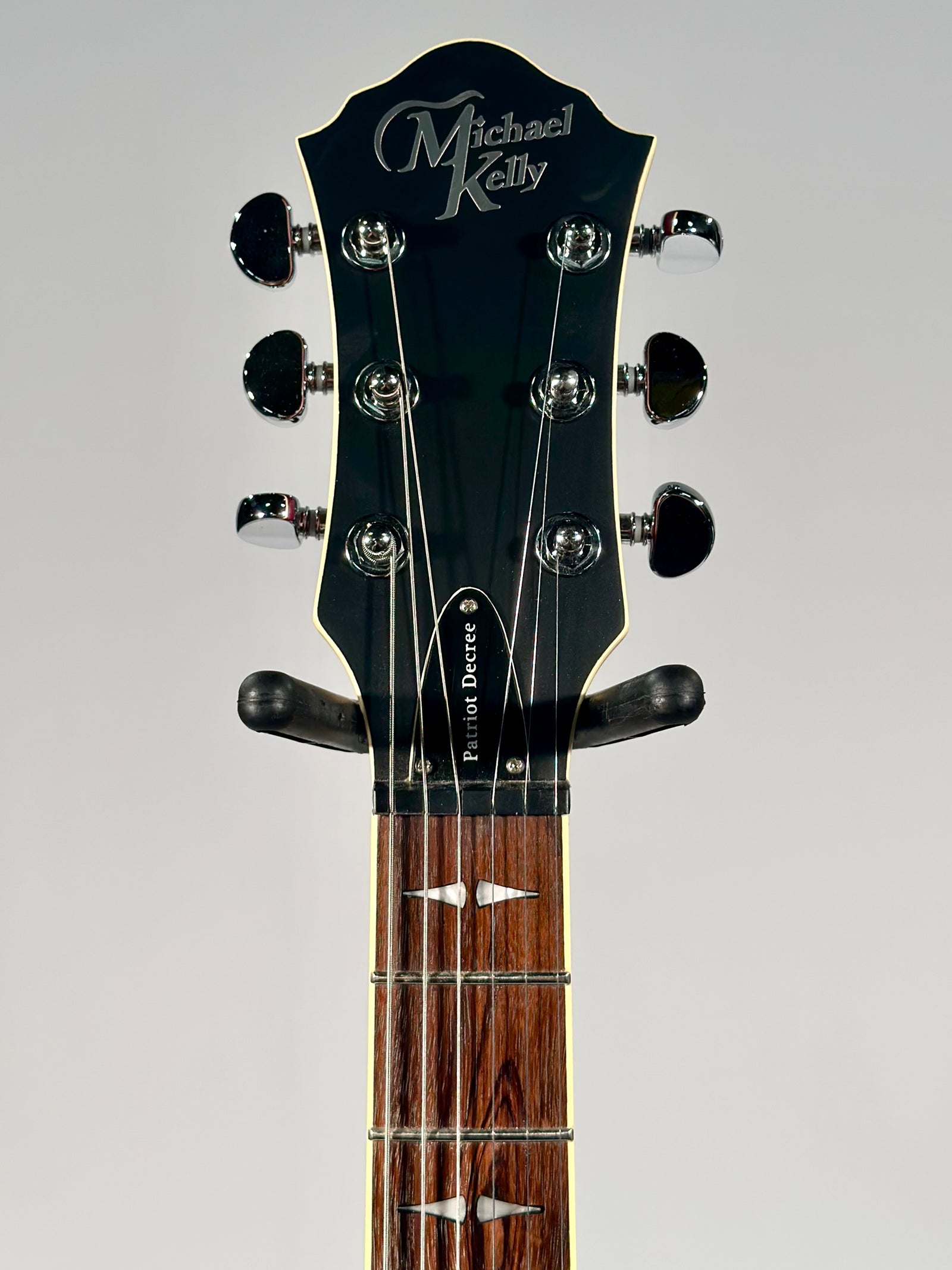 Michael Kelly Patriot Decree SB, Open Pore Cherry Red (Consignment)