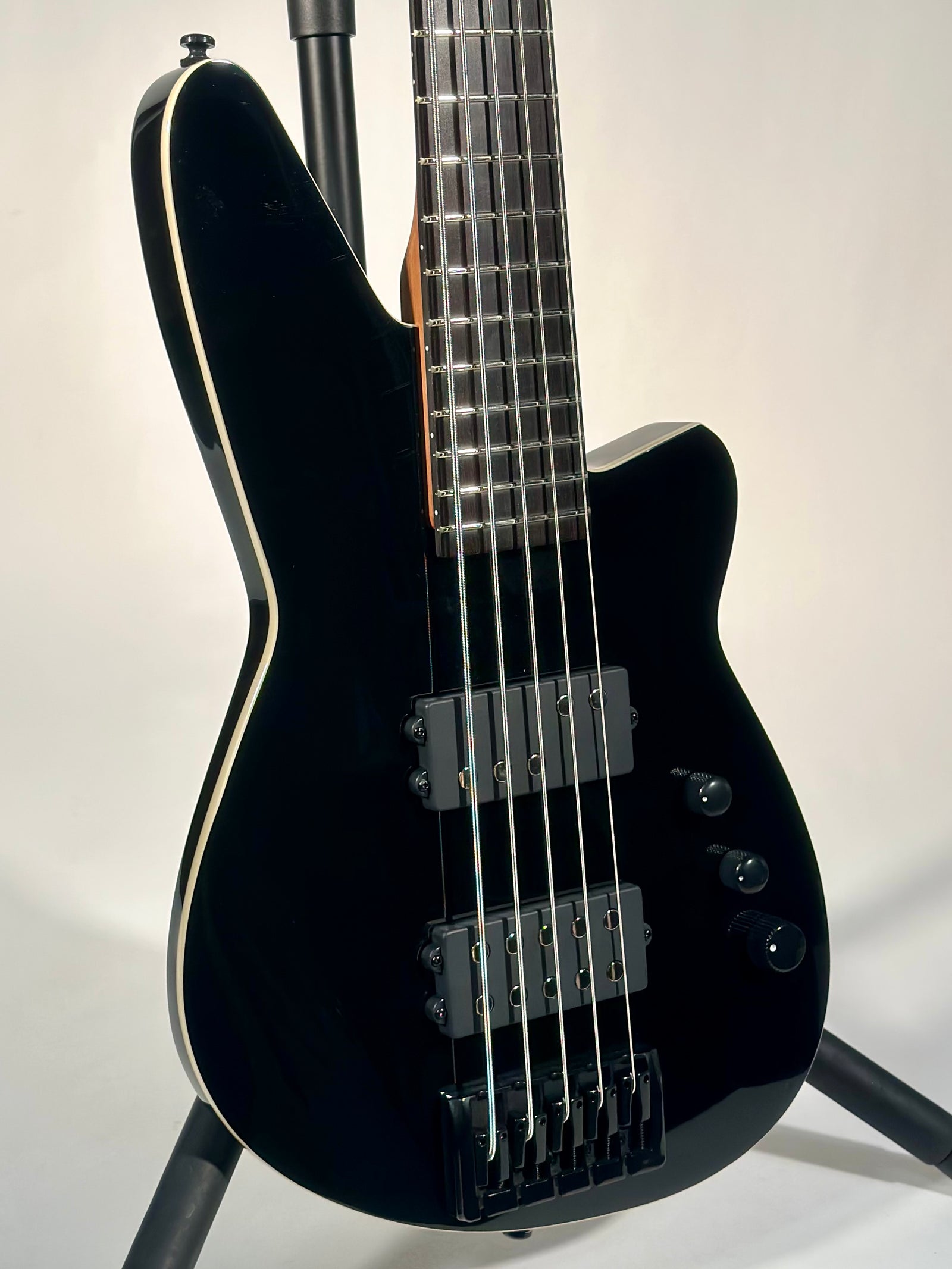 Reverend Mercalli 5, Blackout