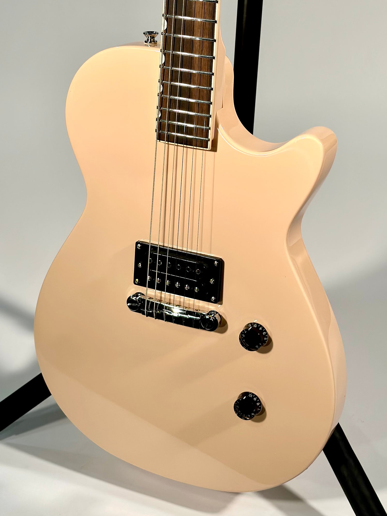 Gretsch Streamliner Jet Club, Shell Pink