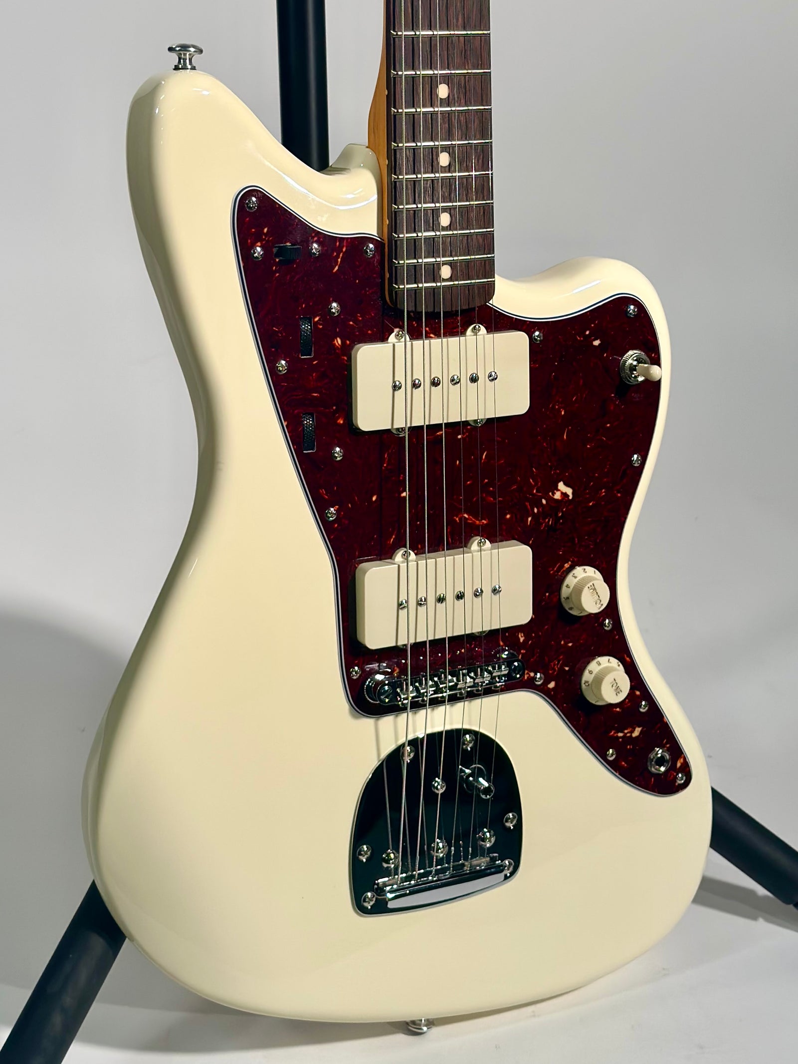 Squier J Mascis Jazzmaster, Vintage White (Consignment)