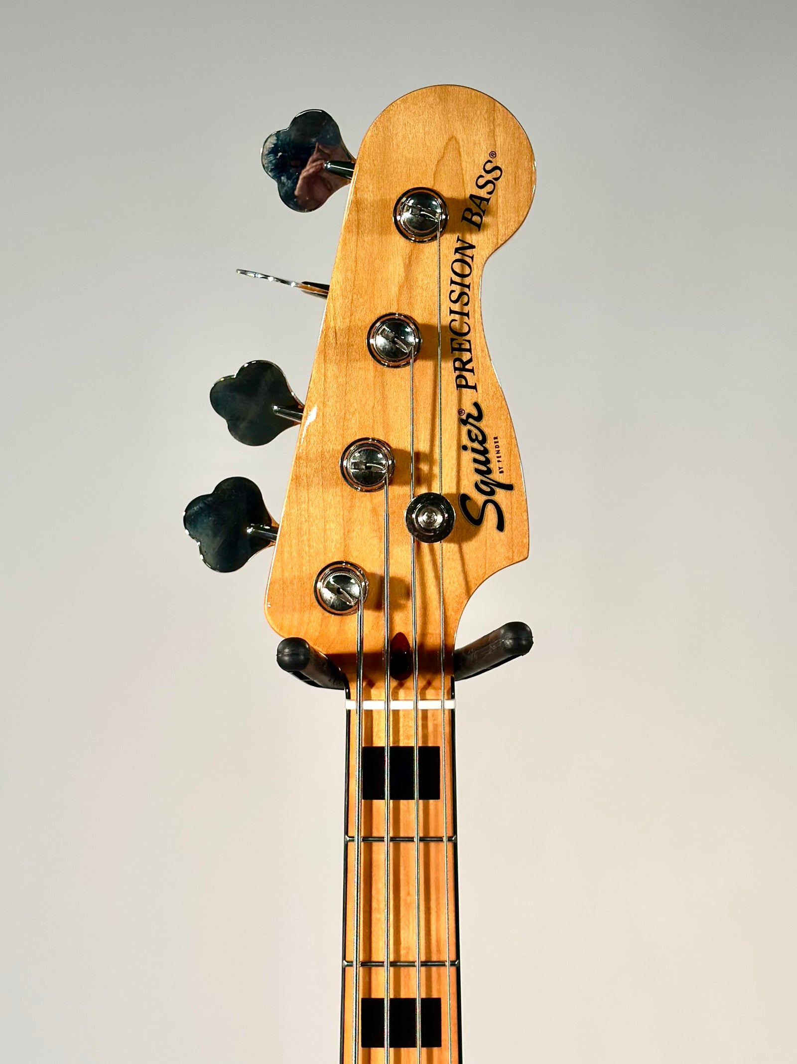 Squier Classic Vibe '70s Precision Bass, Maple Fingerboard, Black