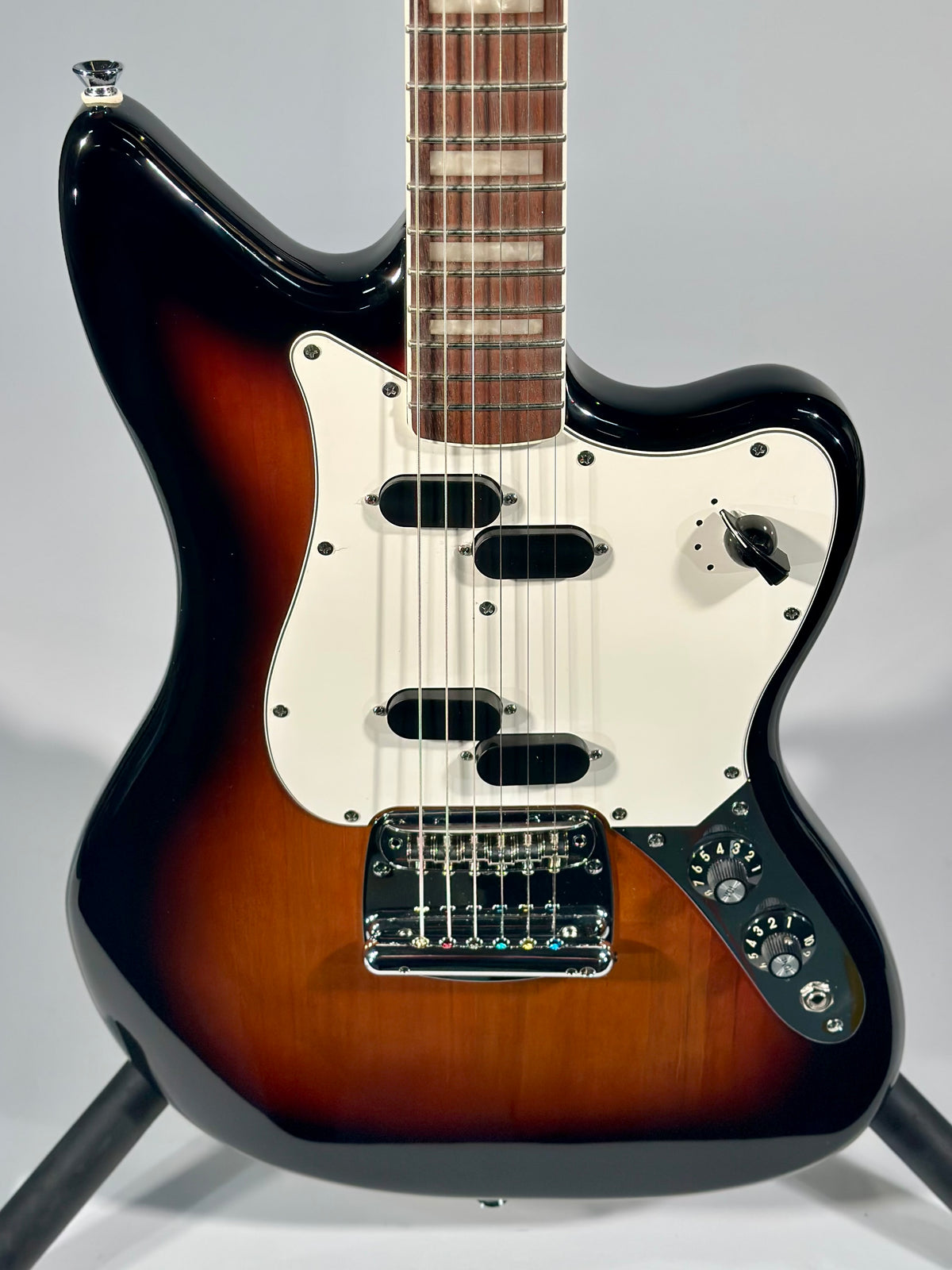Squier Paranormal Electric VI, 3-Color Sunburst