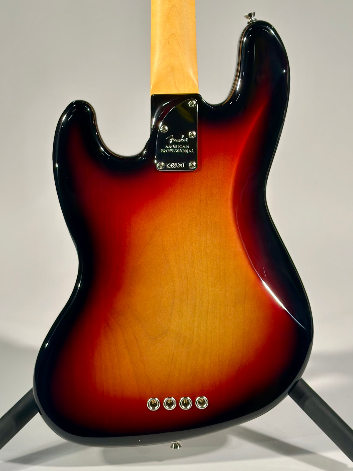 Fender American Professional Jazz Bass, 3-Color Sunburst