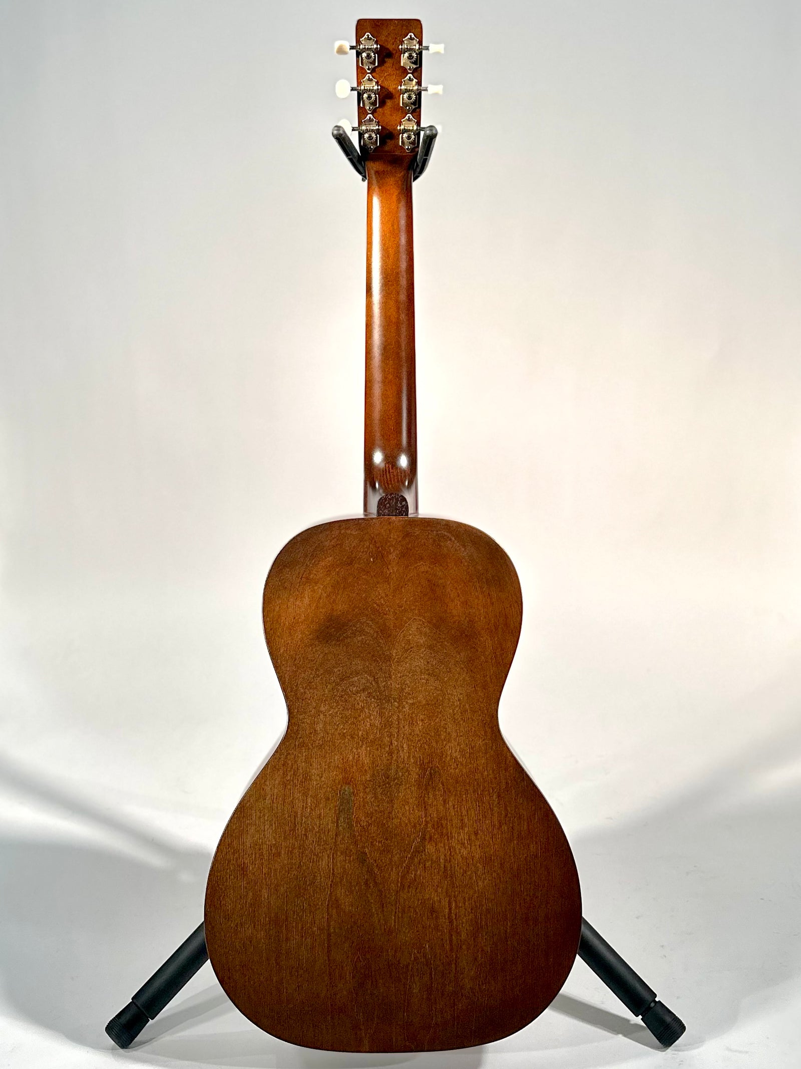 Art & Lutherie Roadhouse Parlor (Trade In)