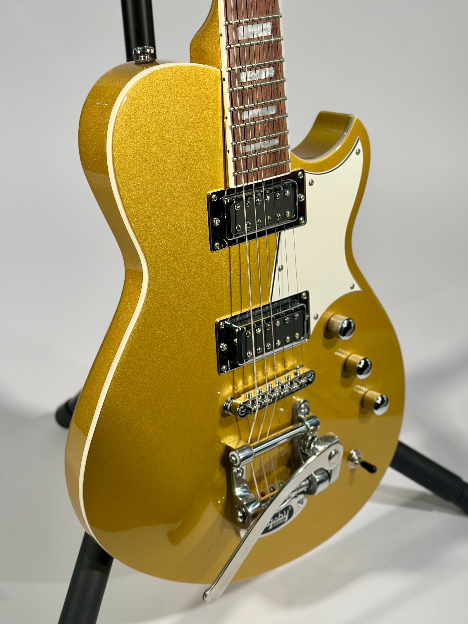 Reverend Roundhouse, Venetian Gold w/ Bigsby(Trade In)