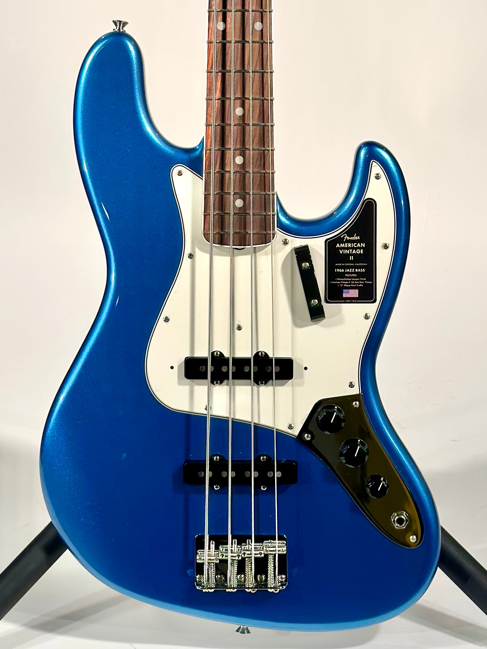 Fender American Vintage II 1966 Jazz Bass, Lake Placid Blue