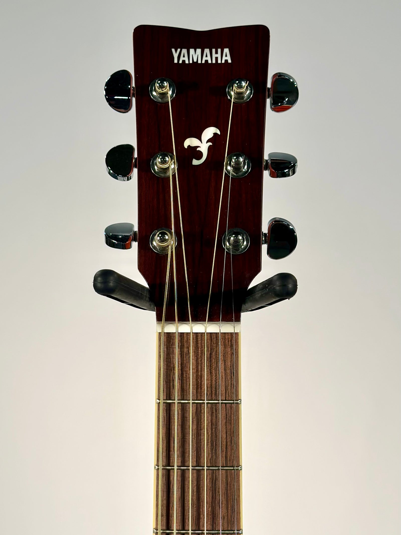 Yamaha FS-820, Autumn Burst with Hardshell Case (Trade in)