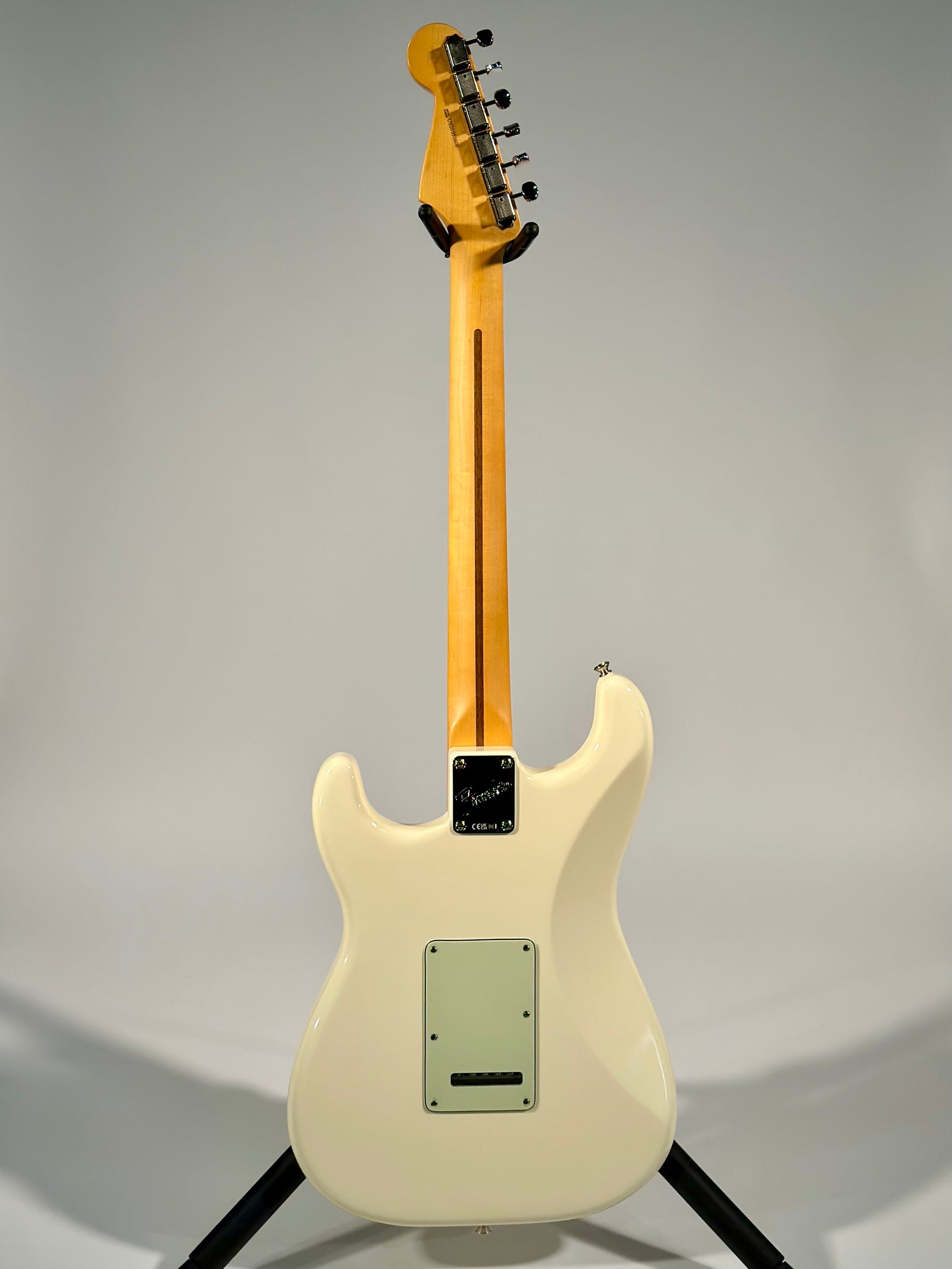Fender Limited Edition Pro Classic Silent Stratocaster, Olympic White