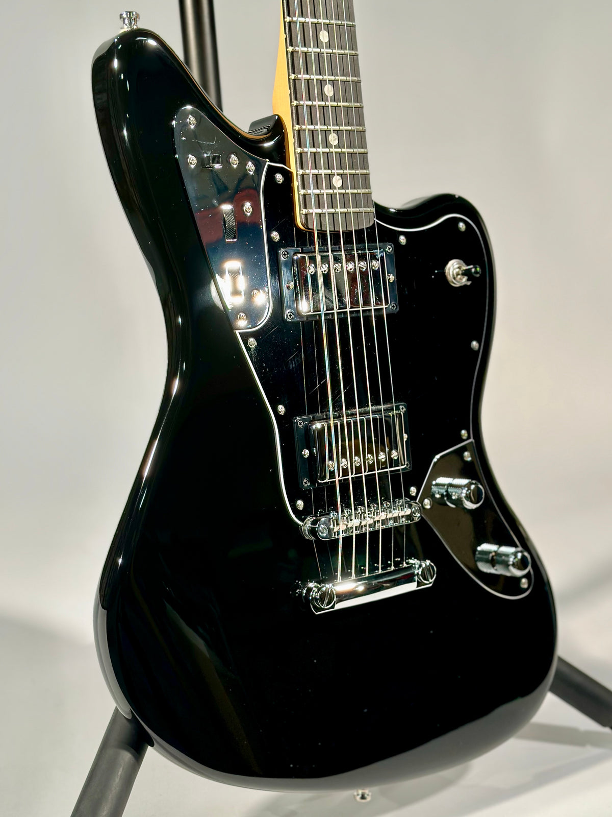 Fender Limited Edition Player Fusion Jaguar Baritone, Black