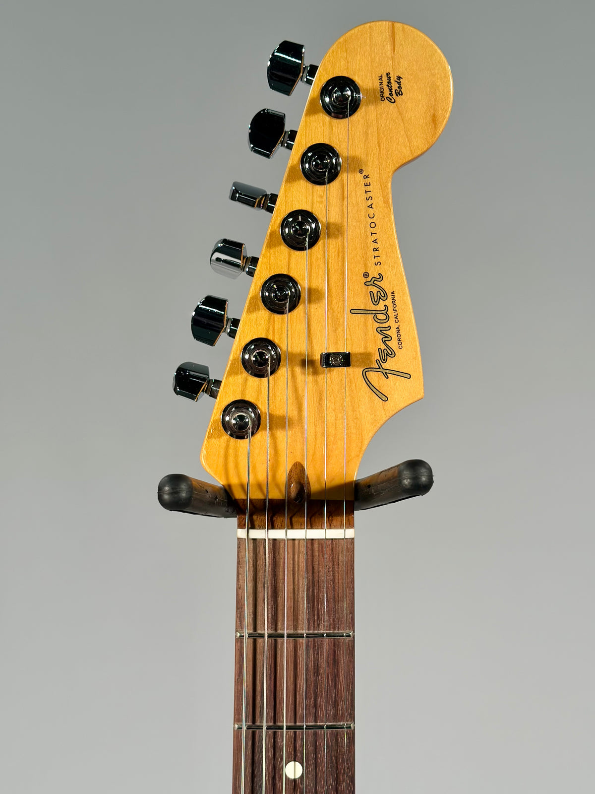 Fender American Professional Stratocaster HSS, Aged Cherry Burst