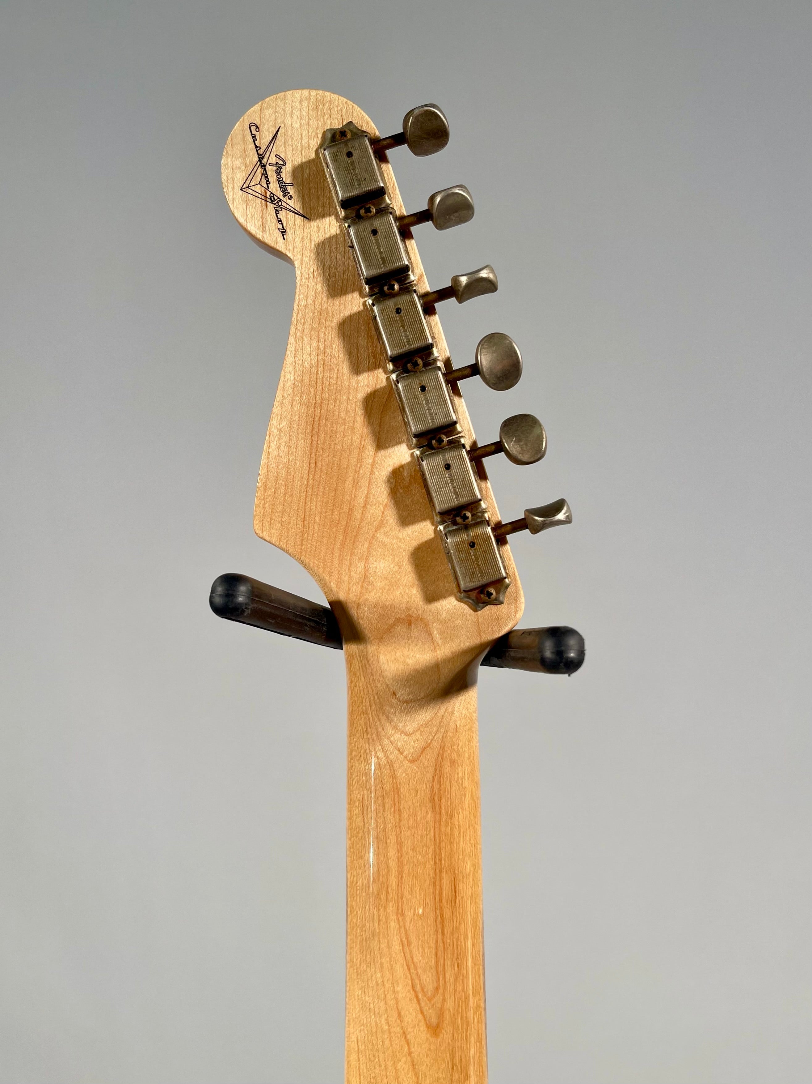 Fender Custom Shop 1965 Stratocaster Journeyman Relic, Desert Sand over Pink Paisley