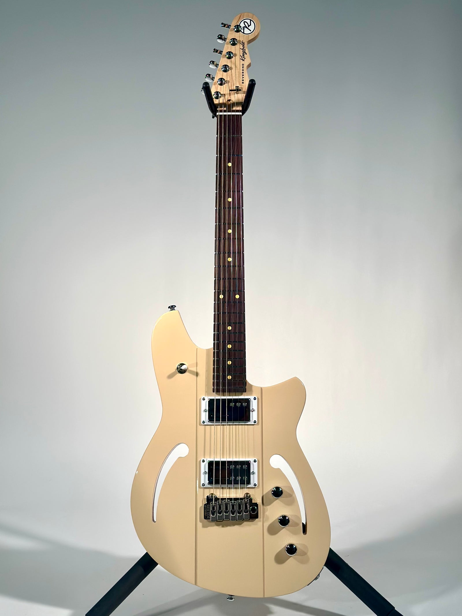 Reverend Kingbolt F-Sonic, Sandstone