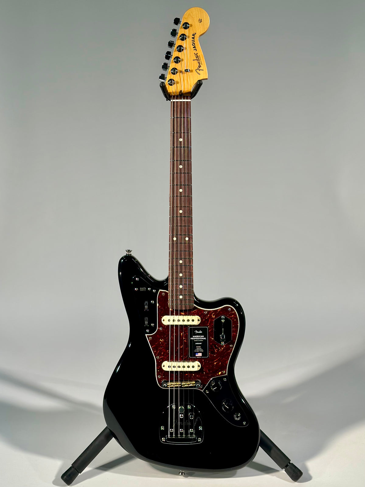 Fender American Professional Jaguar, Black (Finish Flaw)