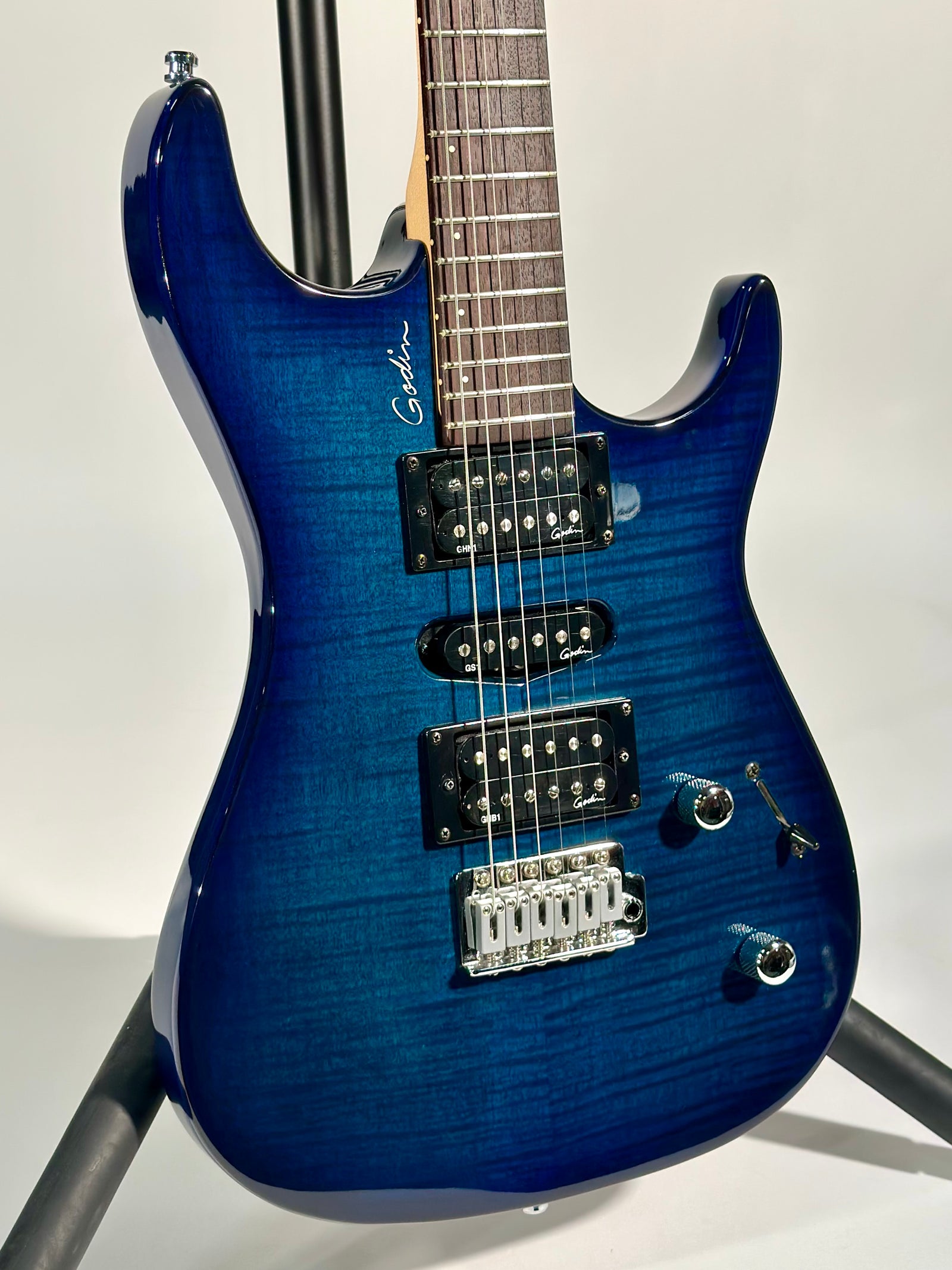 Godin Freeway Classic, Transparent Blue Flame (Trade In)