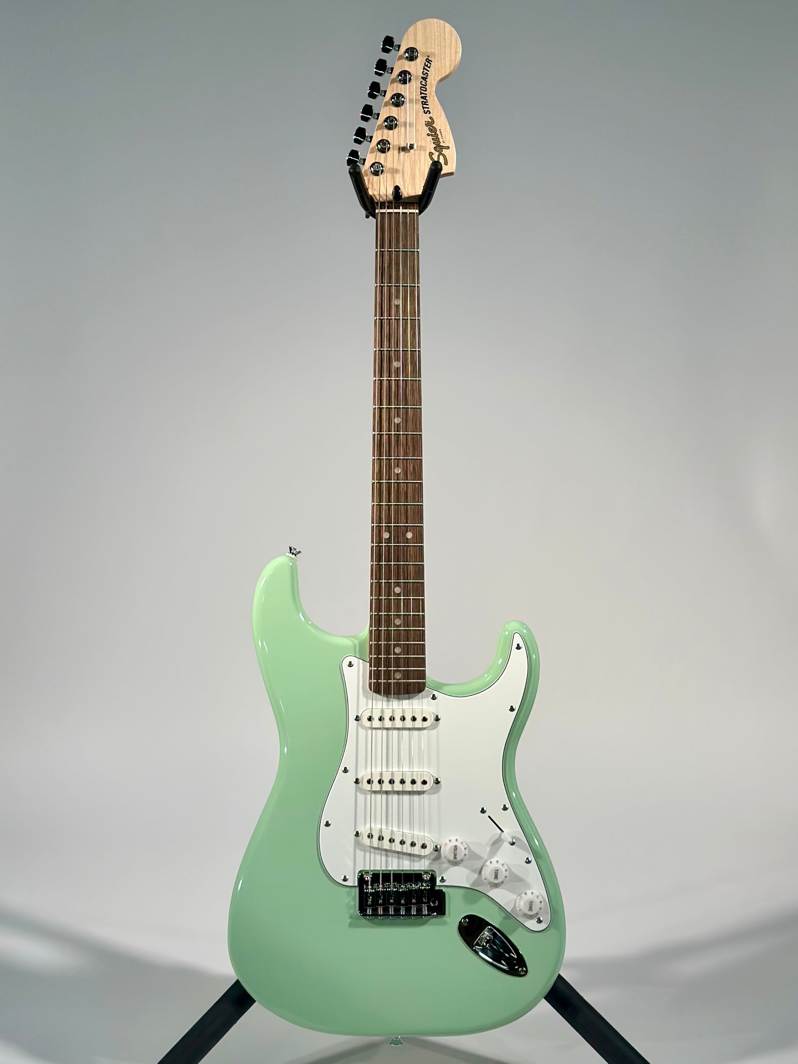 Squier FSR Affinity Series Stratocaster, Surf Green