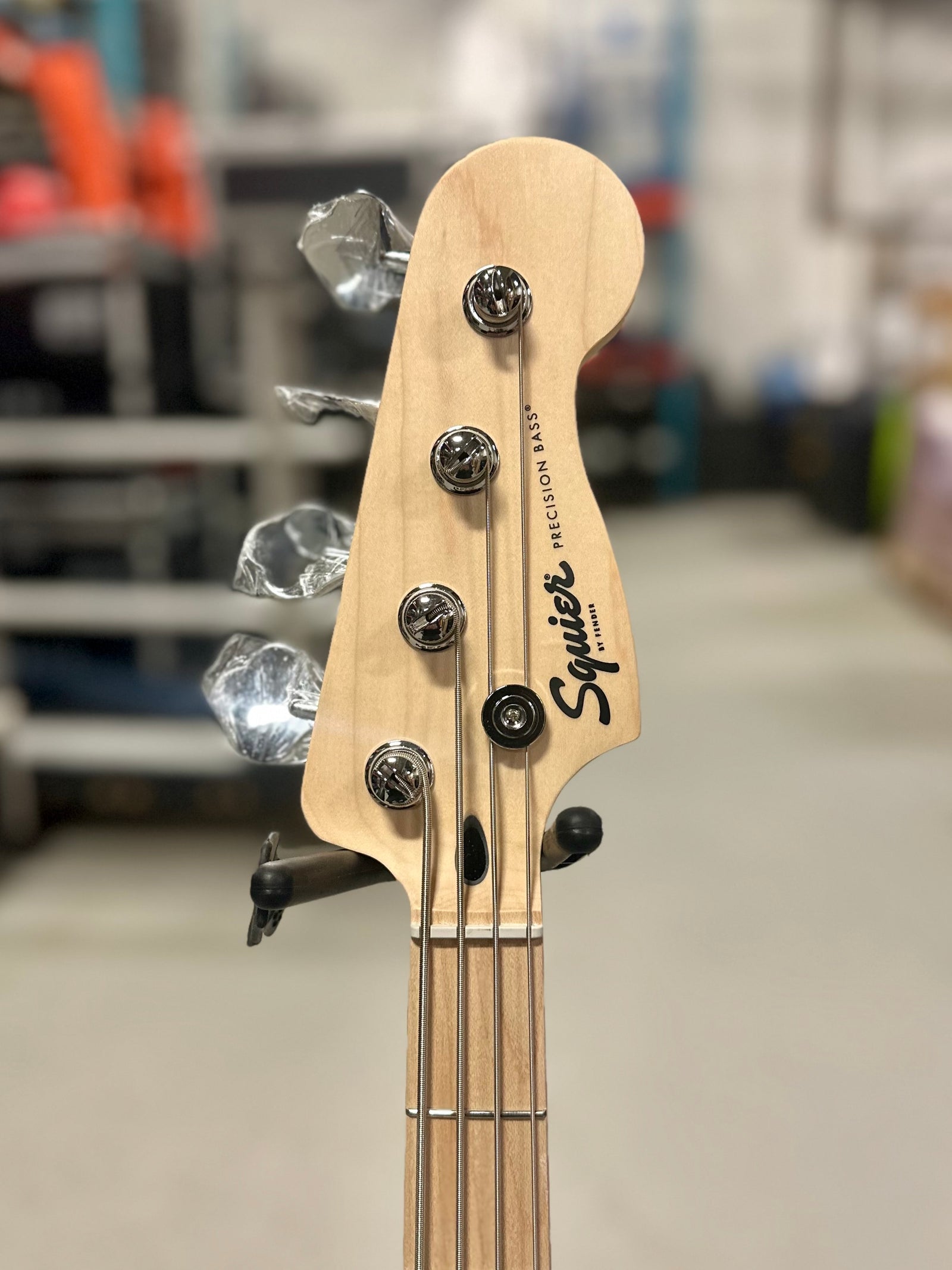Squier Sonic Precision Bass Maple Fingerboard, 2-Color Sunburst