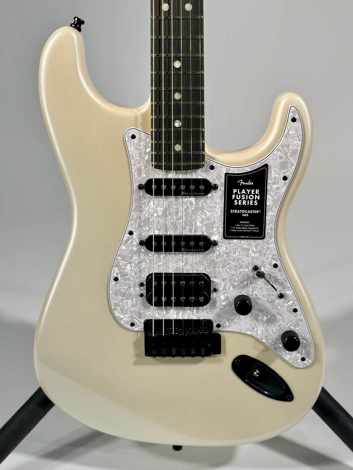 Fender Limited Edition Player Fusion Stratocaster HSS, Olympic Pearl