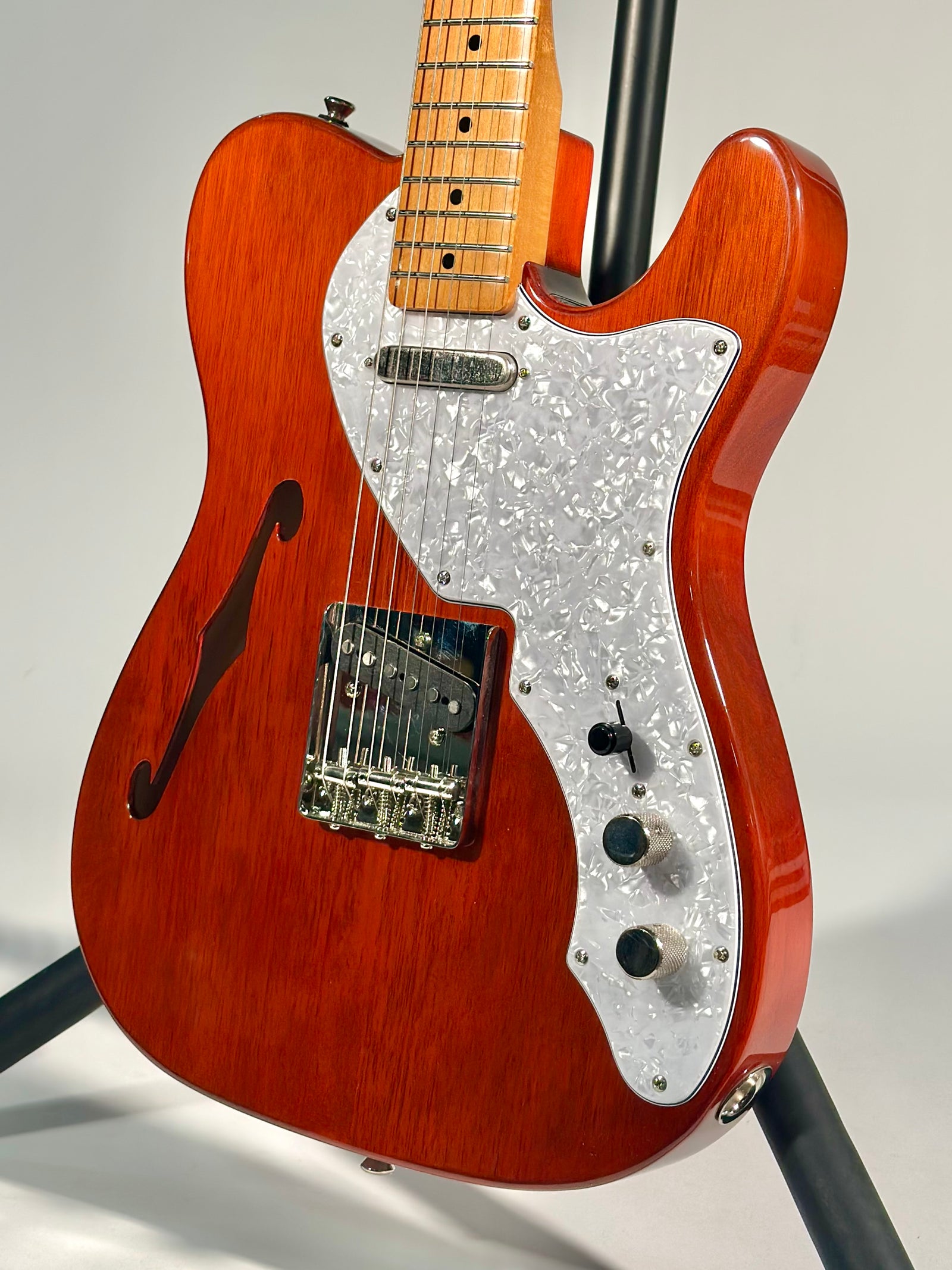 Squier Classic Vibe '60s Telecaster Thinline, Maple Fingerboard, Natural