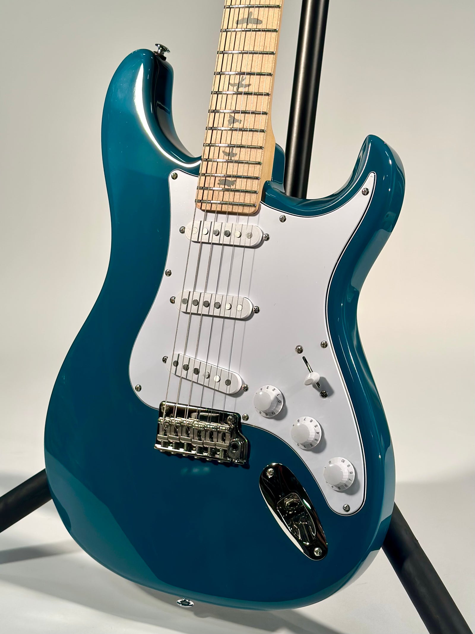 PRS SE Silver Sky, Nylon Blue
