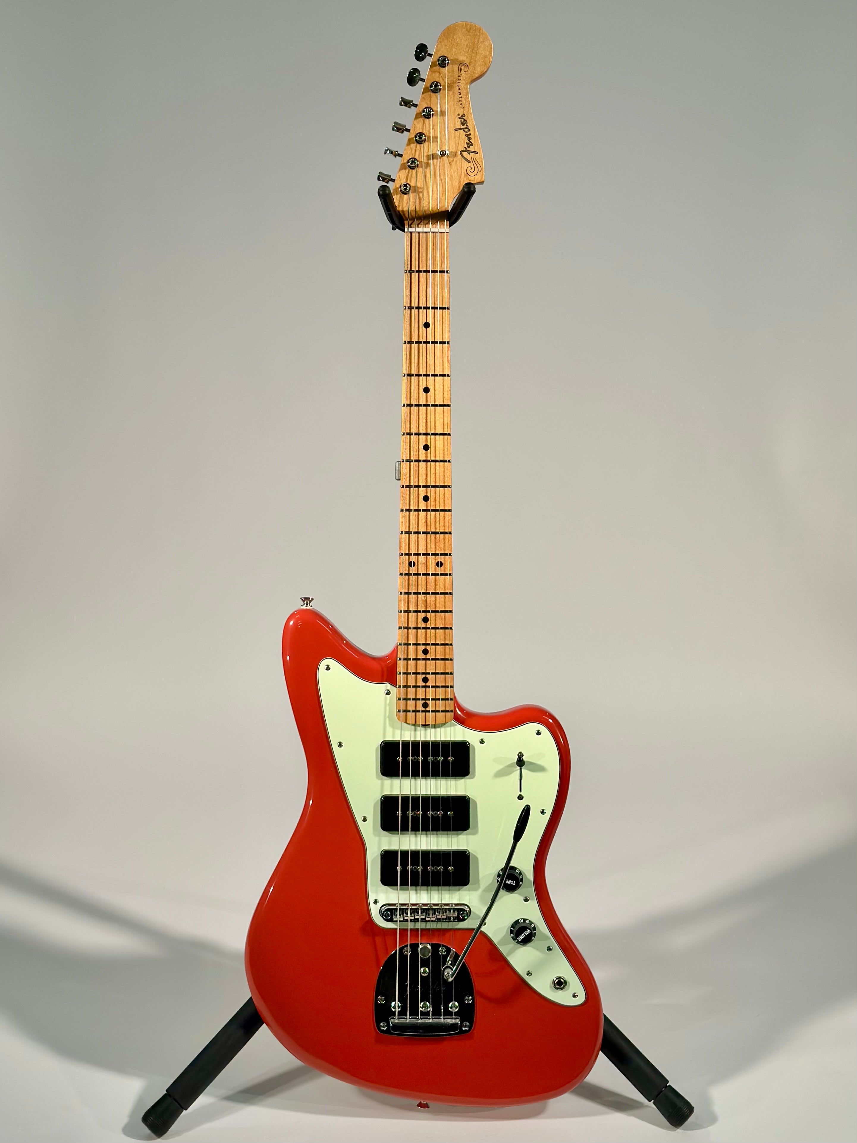 Fender  Noventa Jazzmaster, Maple Fingerboard, Fiesta Red (Trade In)