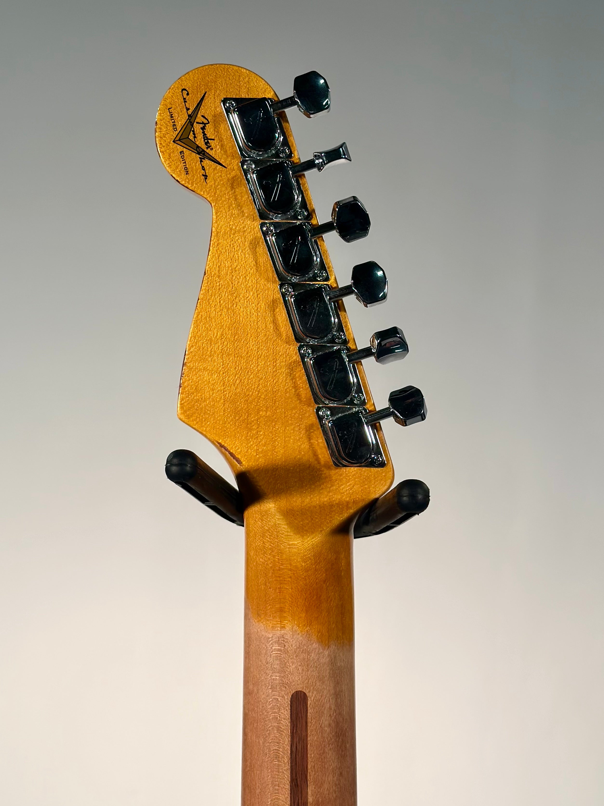 Fender Custom Shop Deluxe Stratocaster Heavy Relic, 3A Rosewood Fingerboard, Aged Black