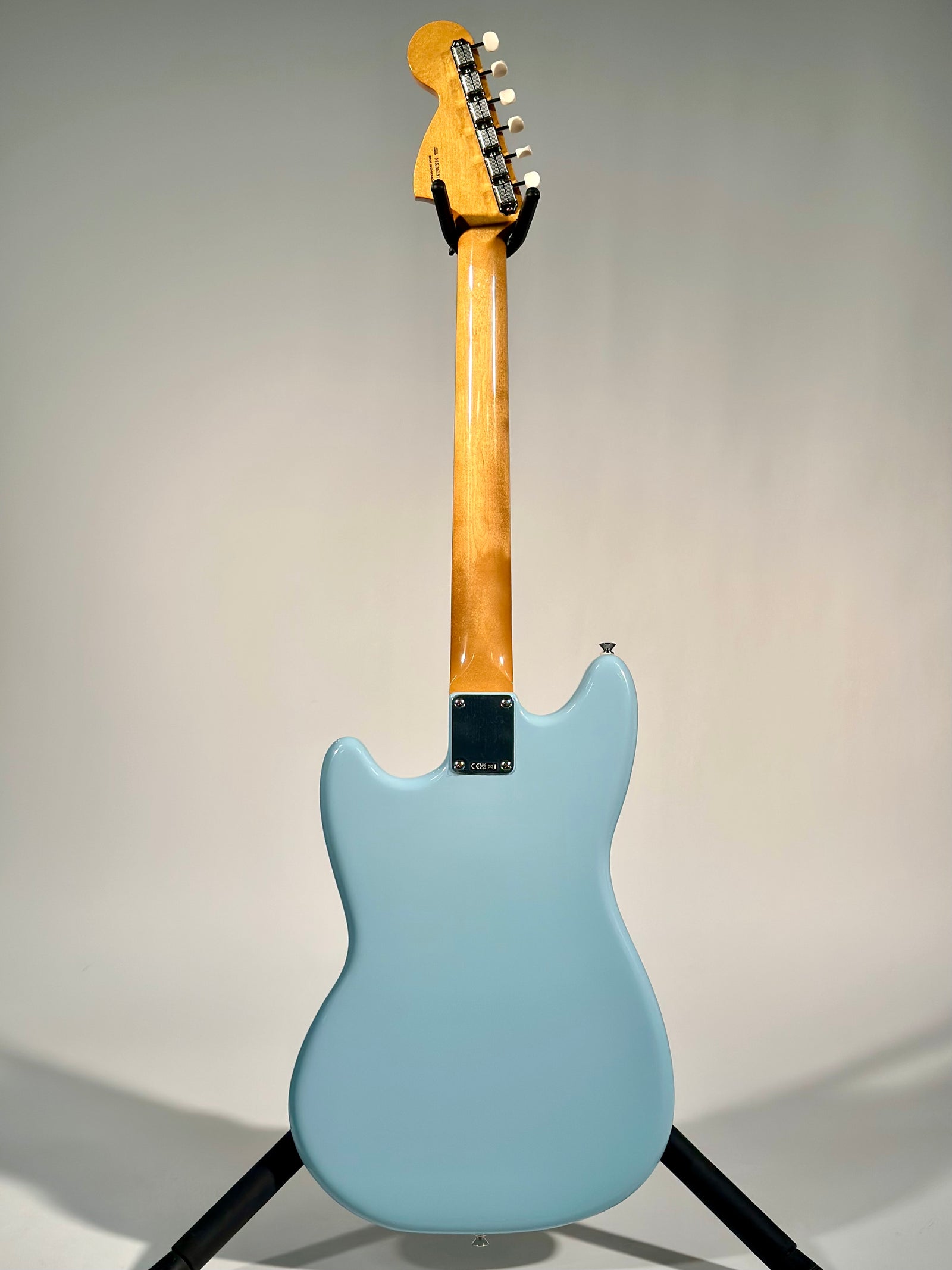 Fender Vintera III Mid '60s Mustang, Sonic Blue