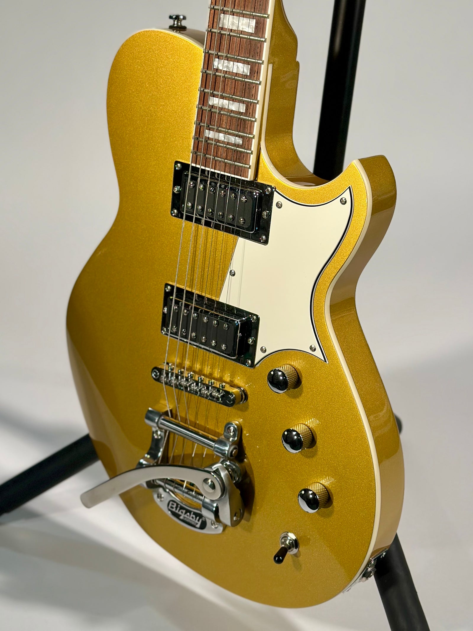 Reverend Roundhouse, Venetian Gold w/ Bigsby(Trade In)