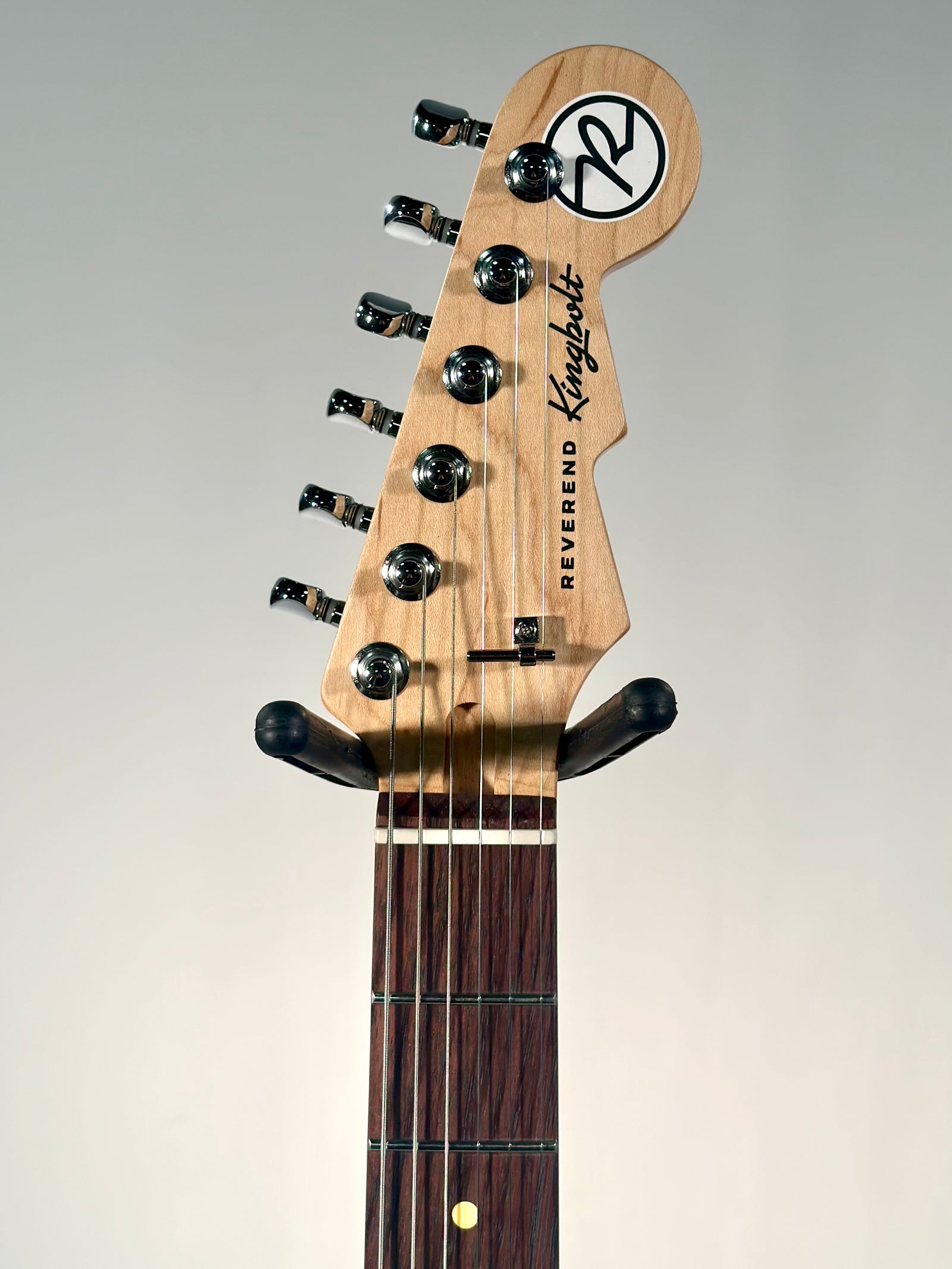 Reverend Kingbolt F-Sonic, Sandstone