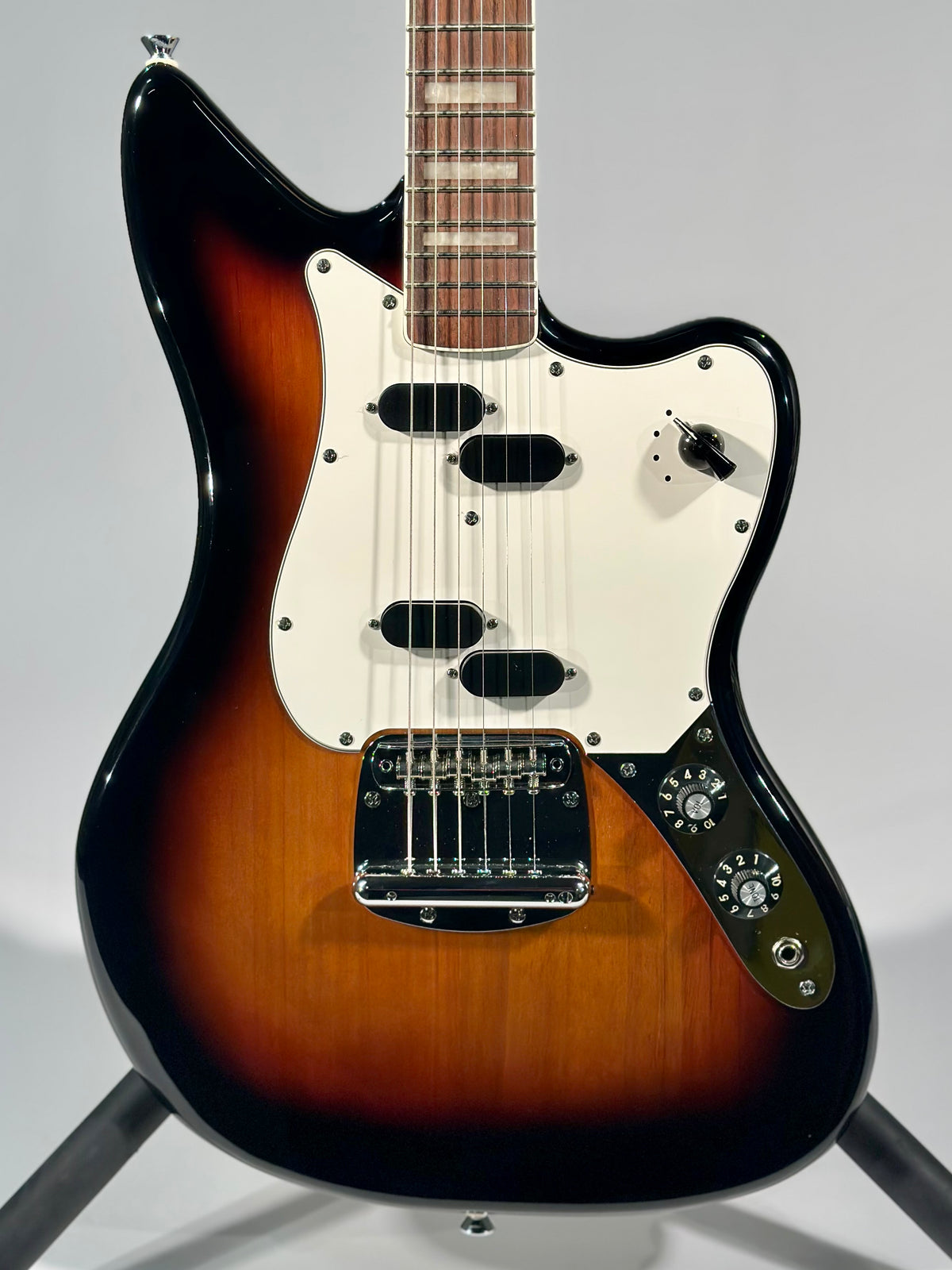 Squier Paranormal Electric VI, 3-Color Sunburst